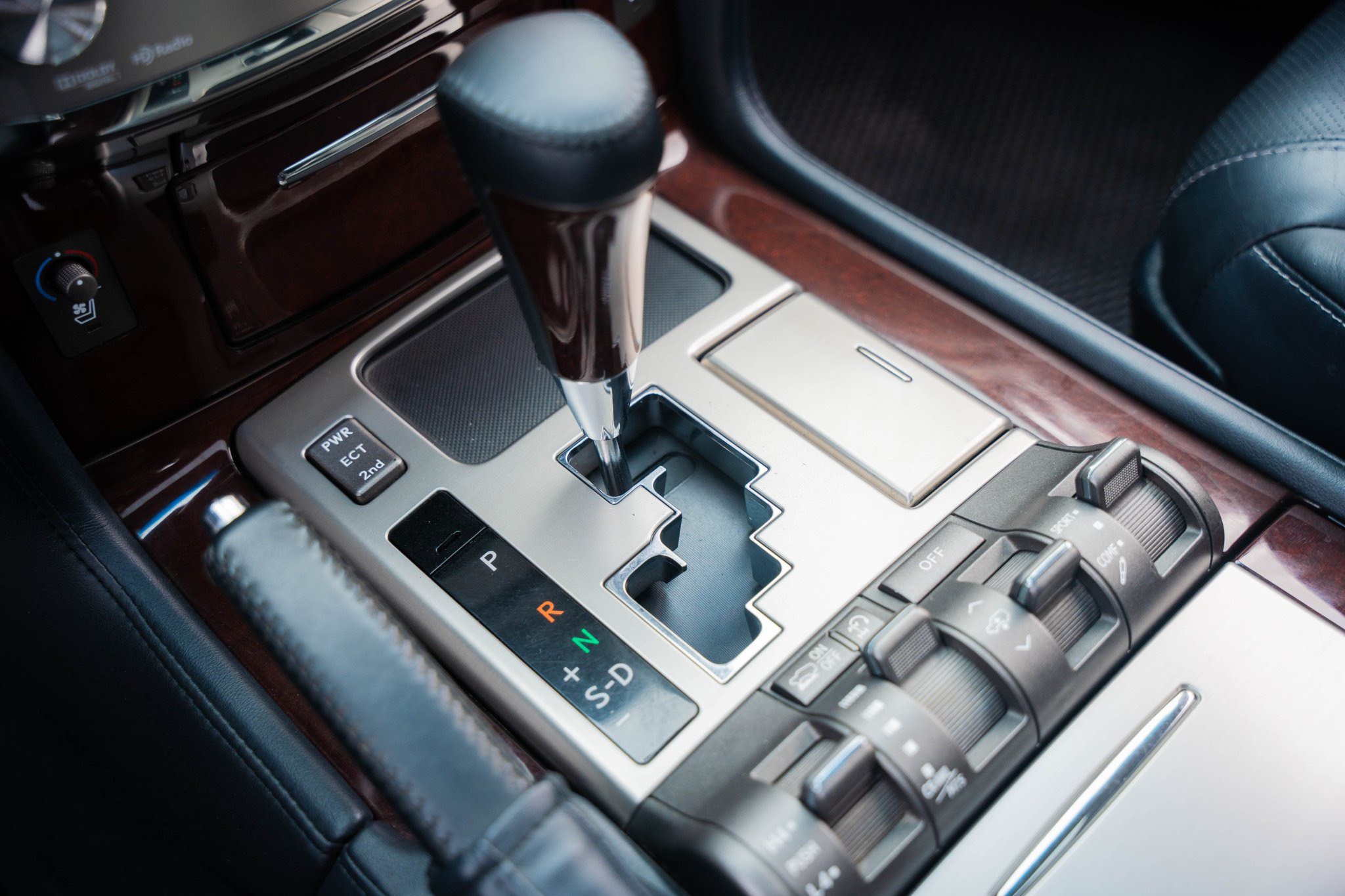 Lexus LX570 SX 2012 (12)