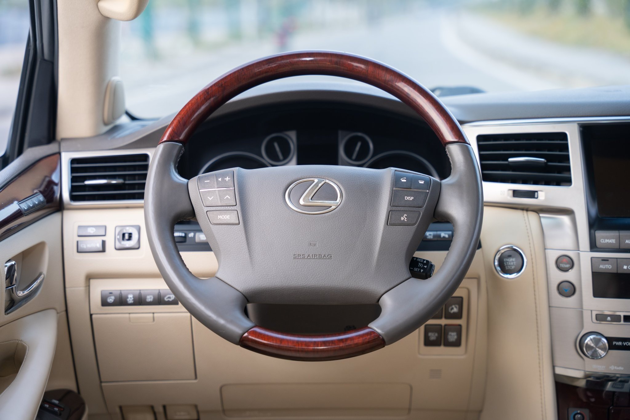 Lexus LX570 SX 2012 (13)