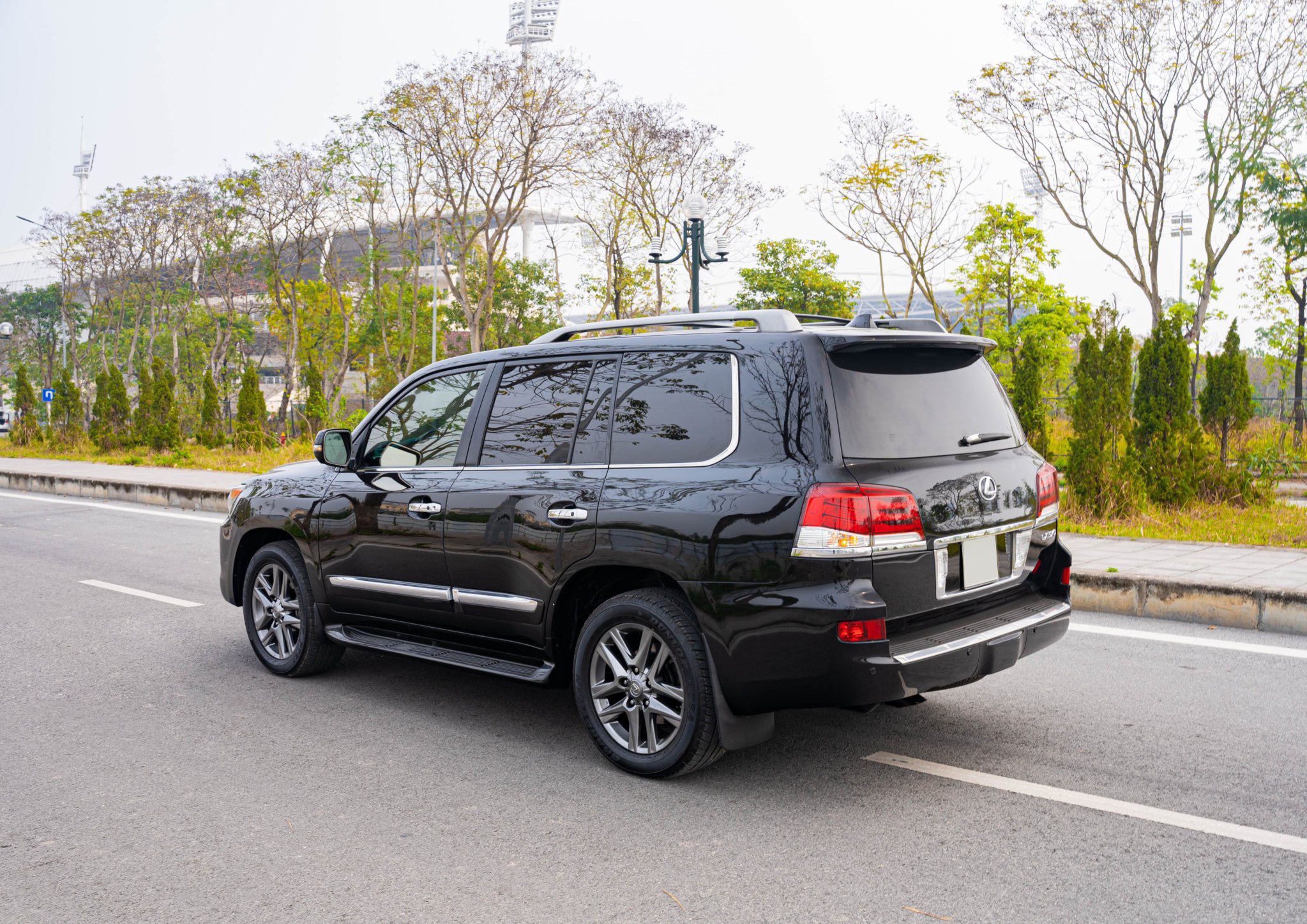 Lexus LX570 SX 2012 (4)