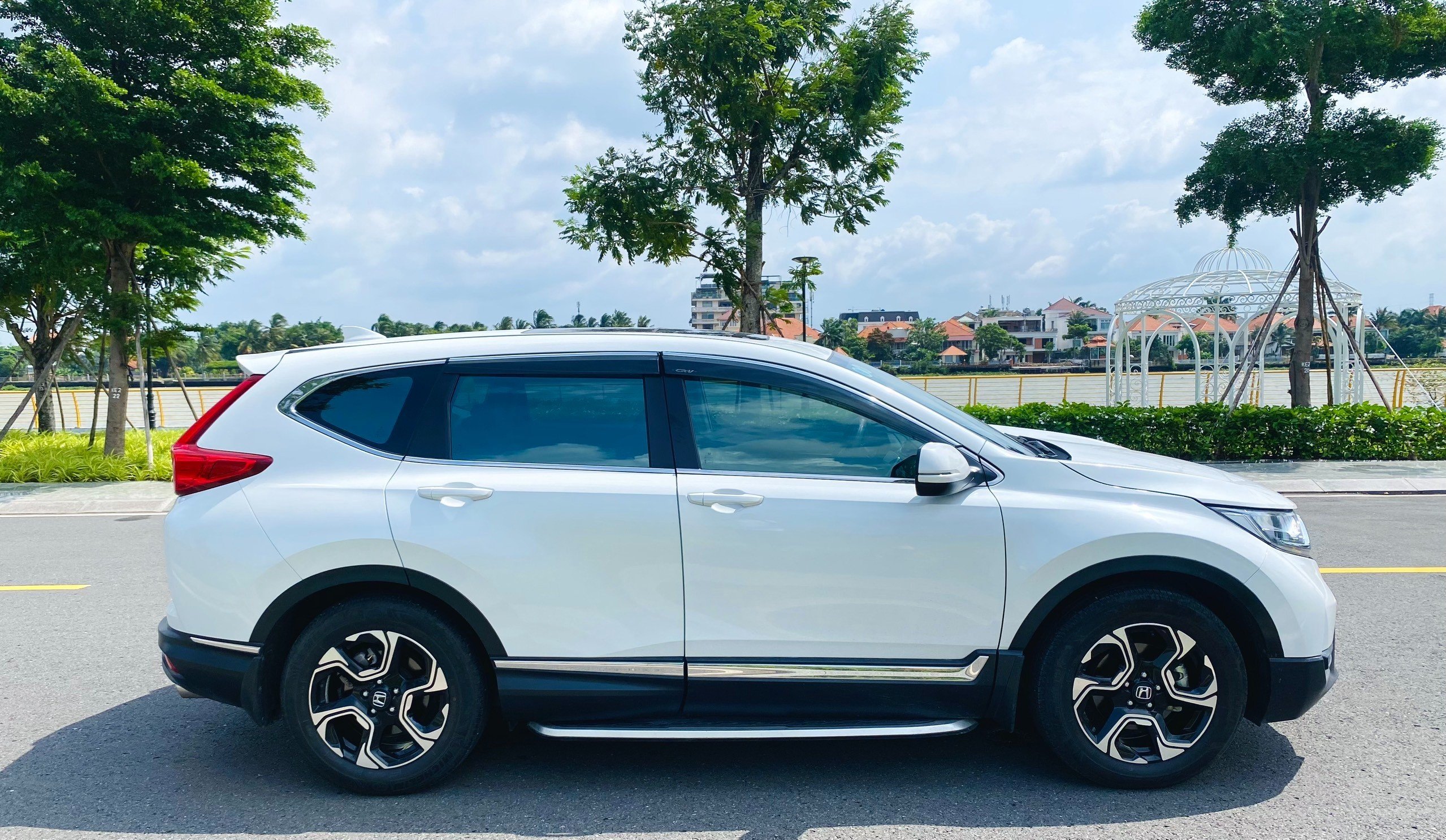 HONDA CRV - L 2020 (1)