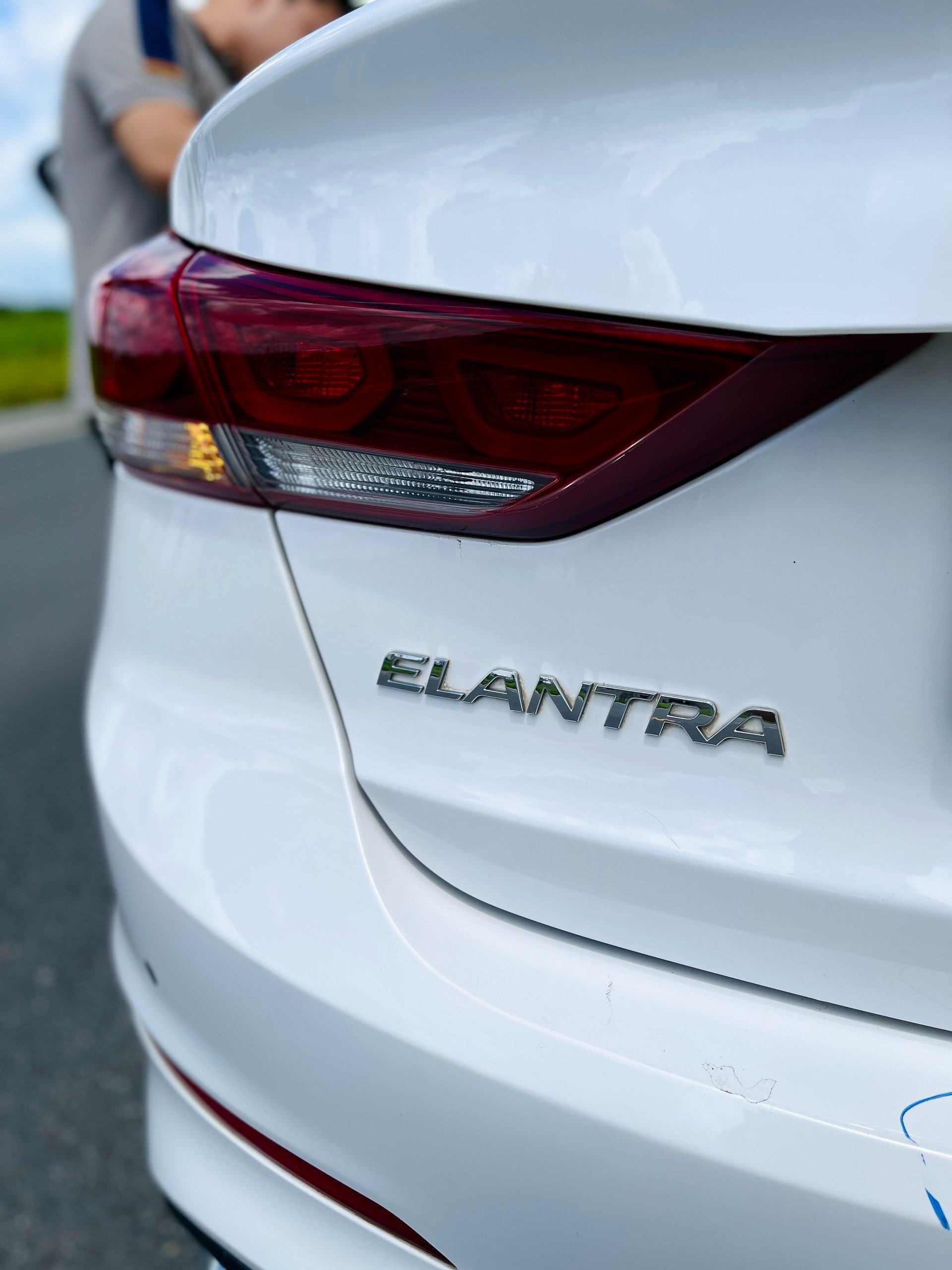 Hyundai Elantra 2018 - 2.0 AT trắng (12)