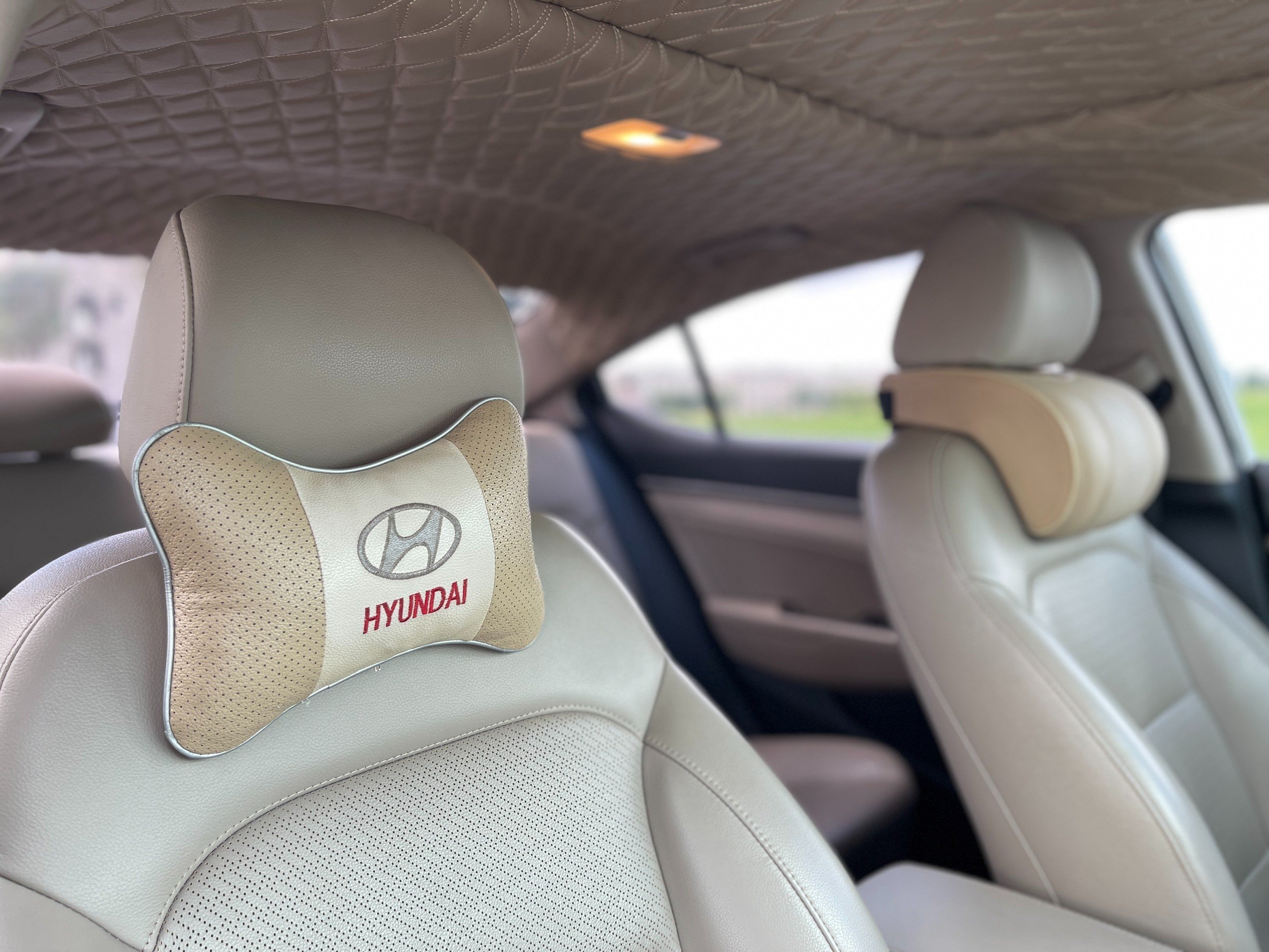 Hyundai Elantra 2018 - 2.0 AT trắng (13)