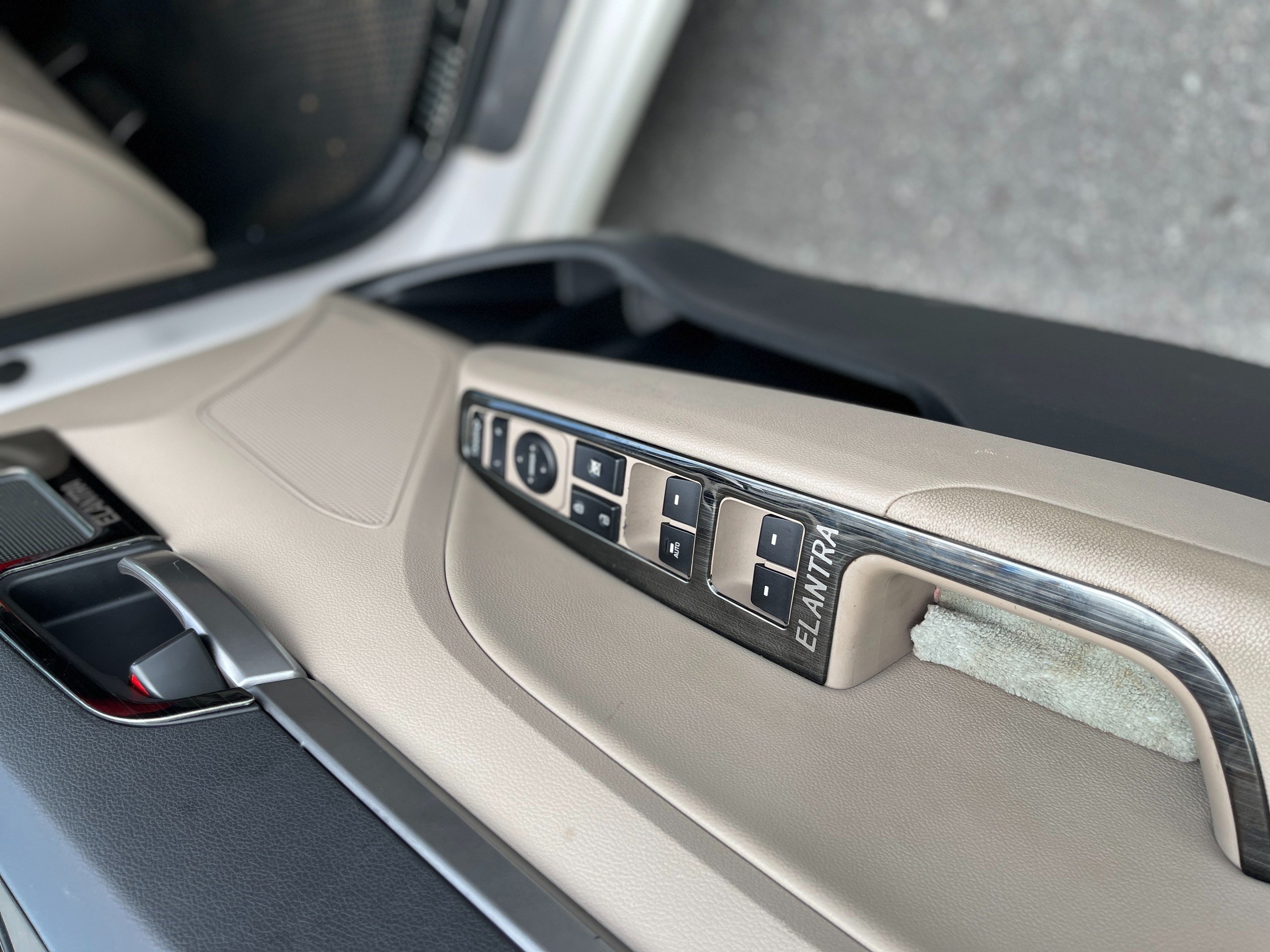 Hyundai Elantra 2018 - 2.0 AT trắng (30)