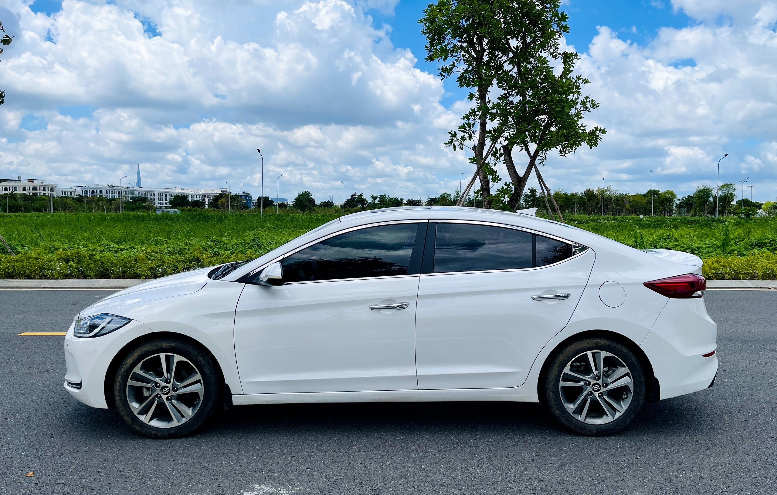 Hyundai Elantra 2018 - 2.0 AT trắng (31)