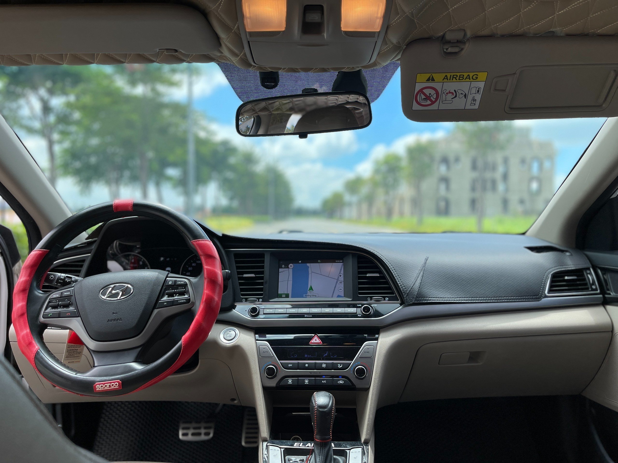 Hyundai Elantra 2018 - 2.0 AT trắng (6)