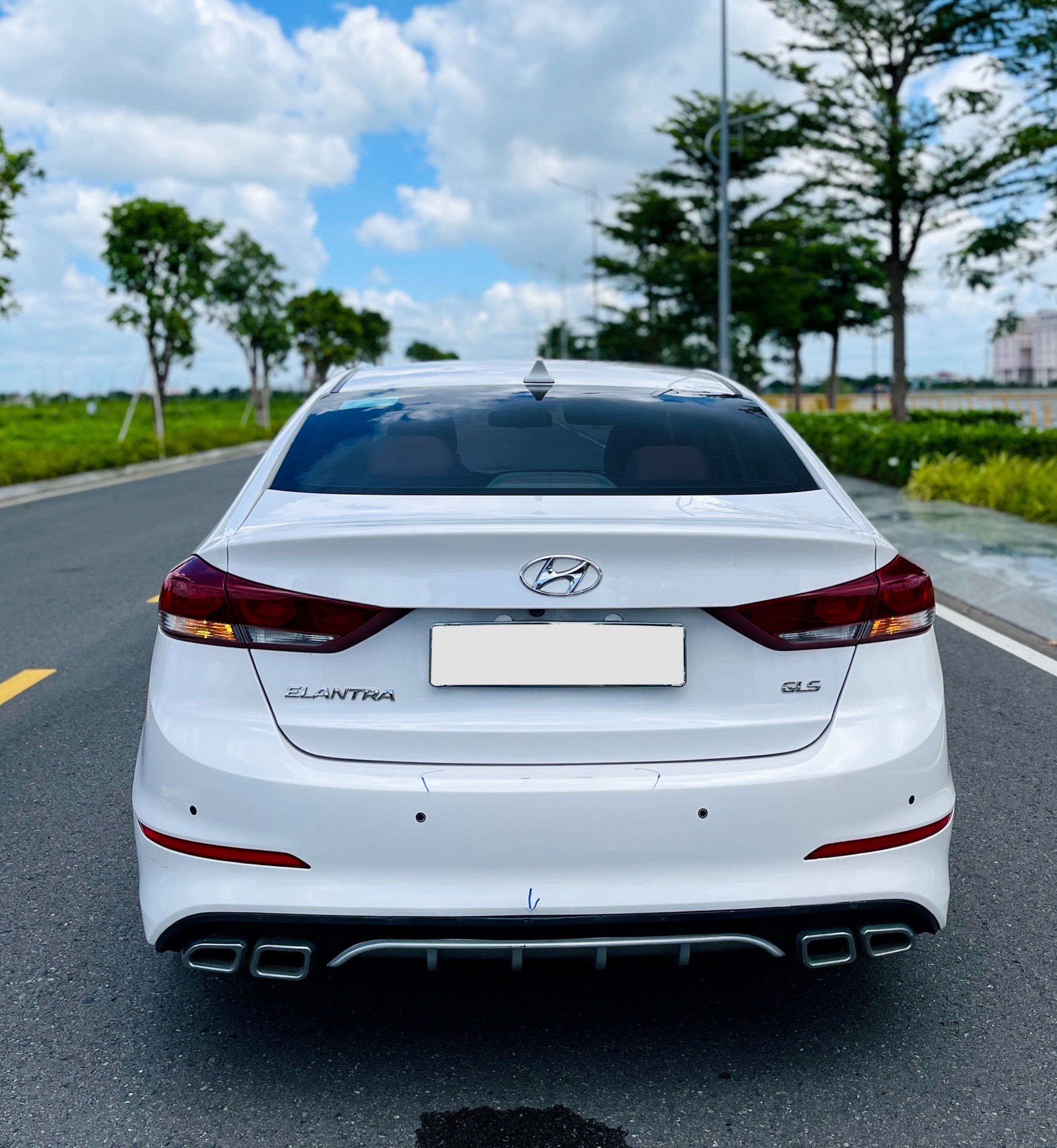 Hyundai Elantra 2018 - 2.0 AT trắng (7)