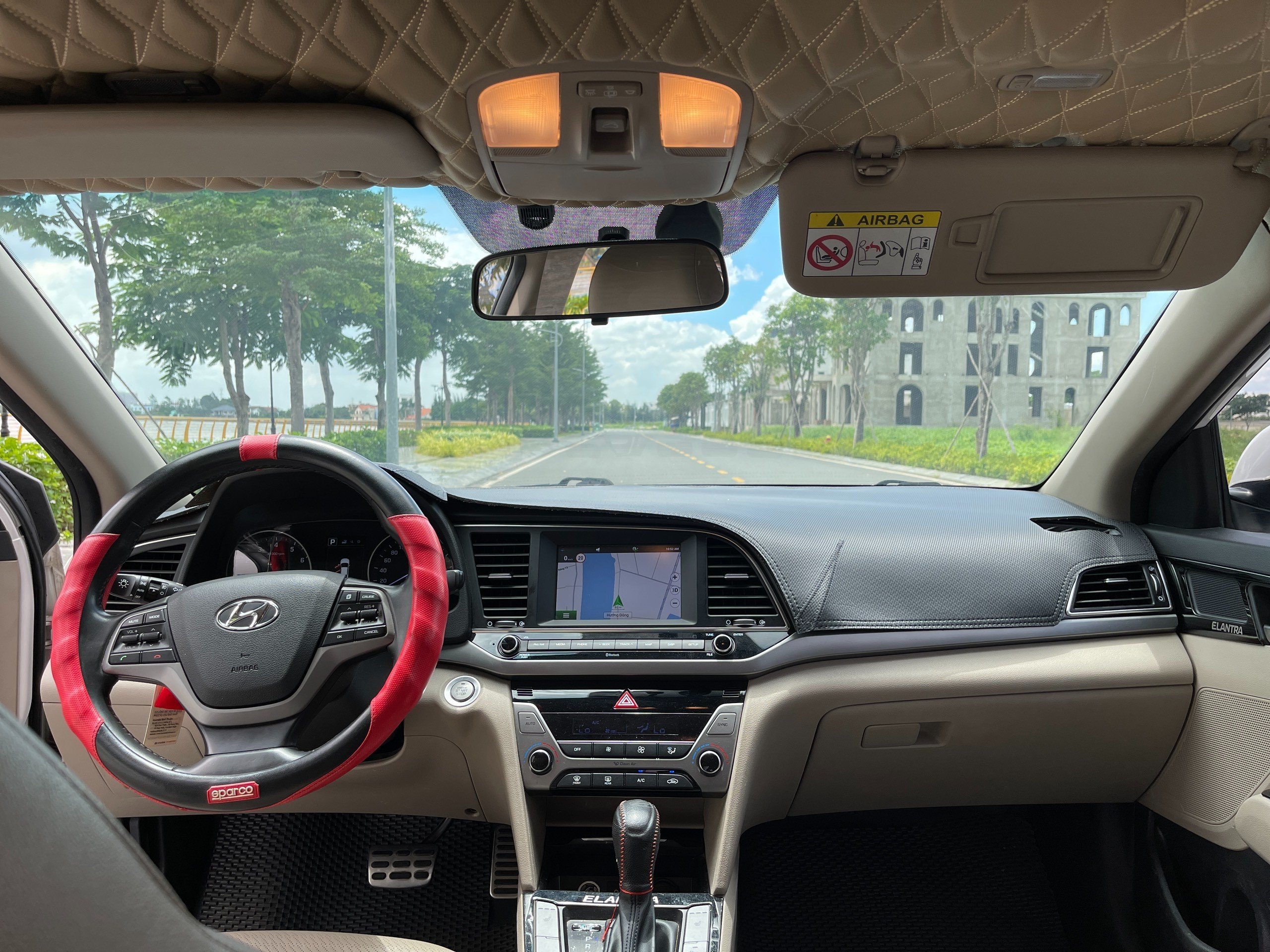 Hyundai Elantra 2018 - 2.0 AT trắng (9)