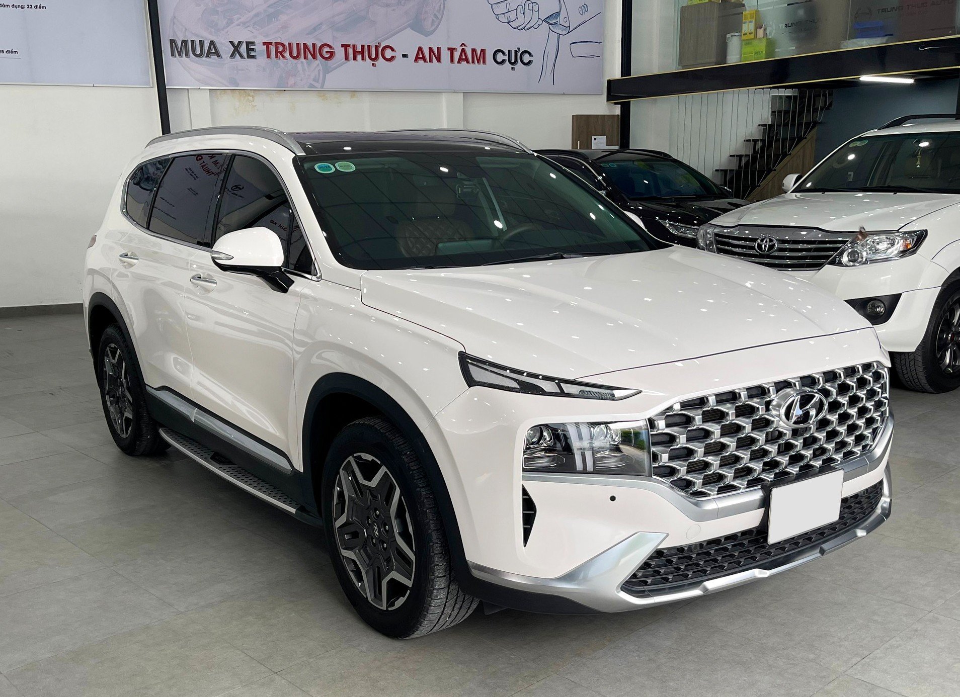 Hyundai Santafe 2.2D Premium 2021 (2)