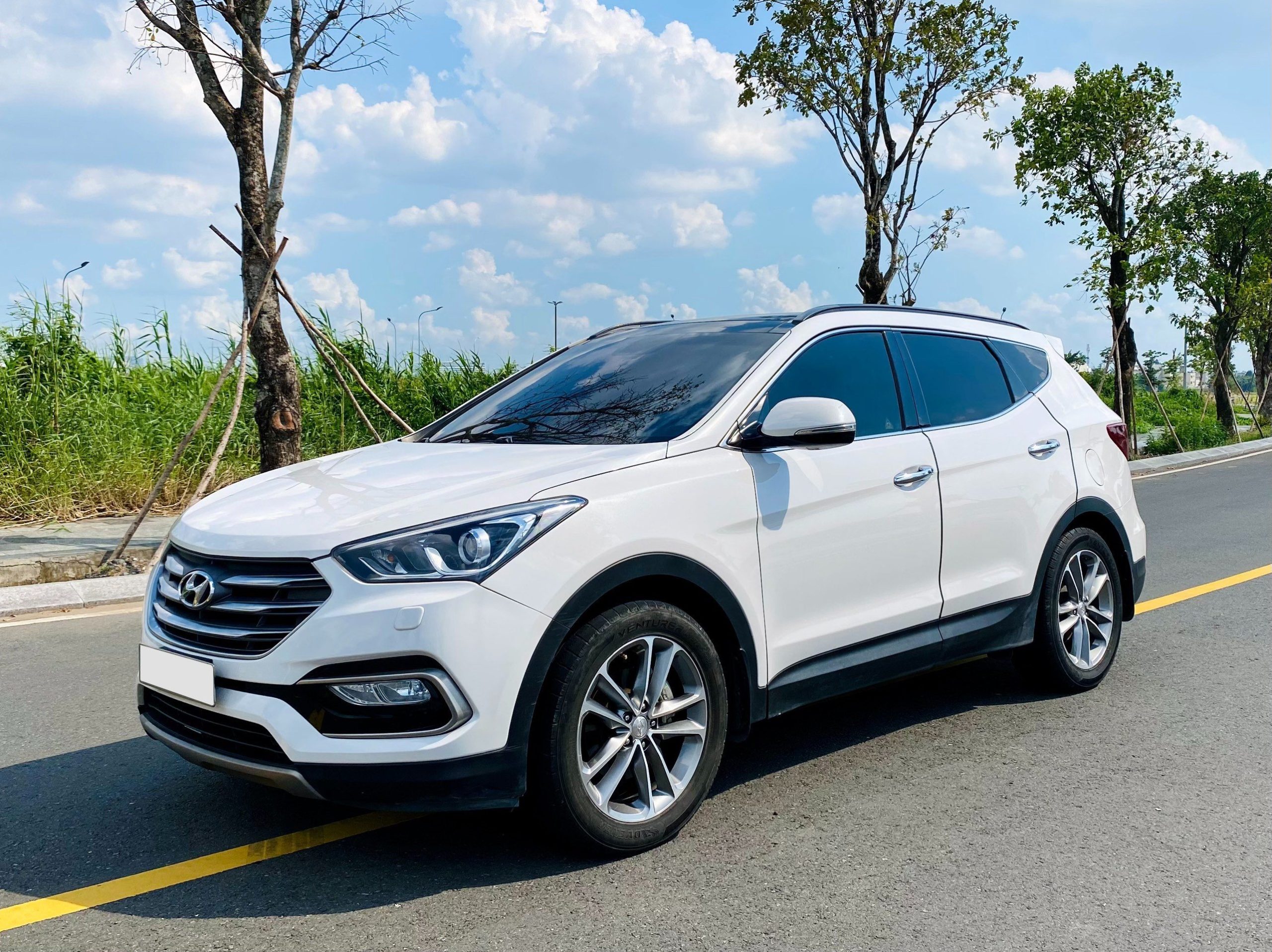 Hyundai Santafe 2017 Full xăng trắng (1) Hyundai Santafe 2017 Full xăng trắng