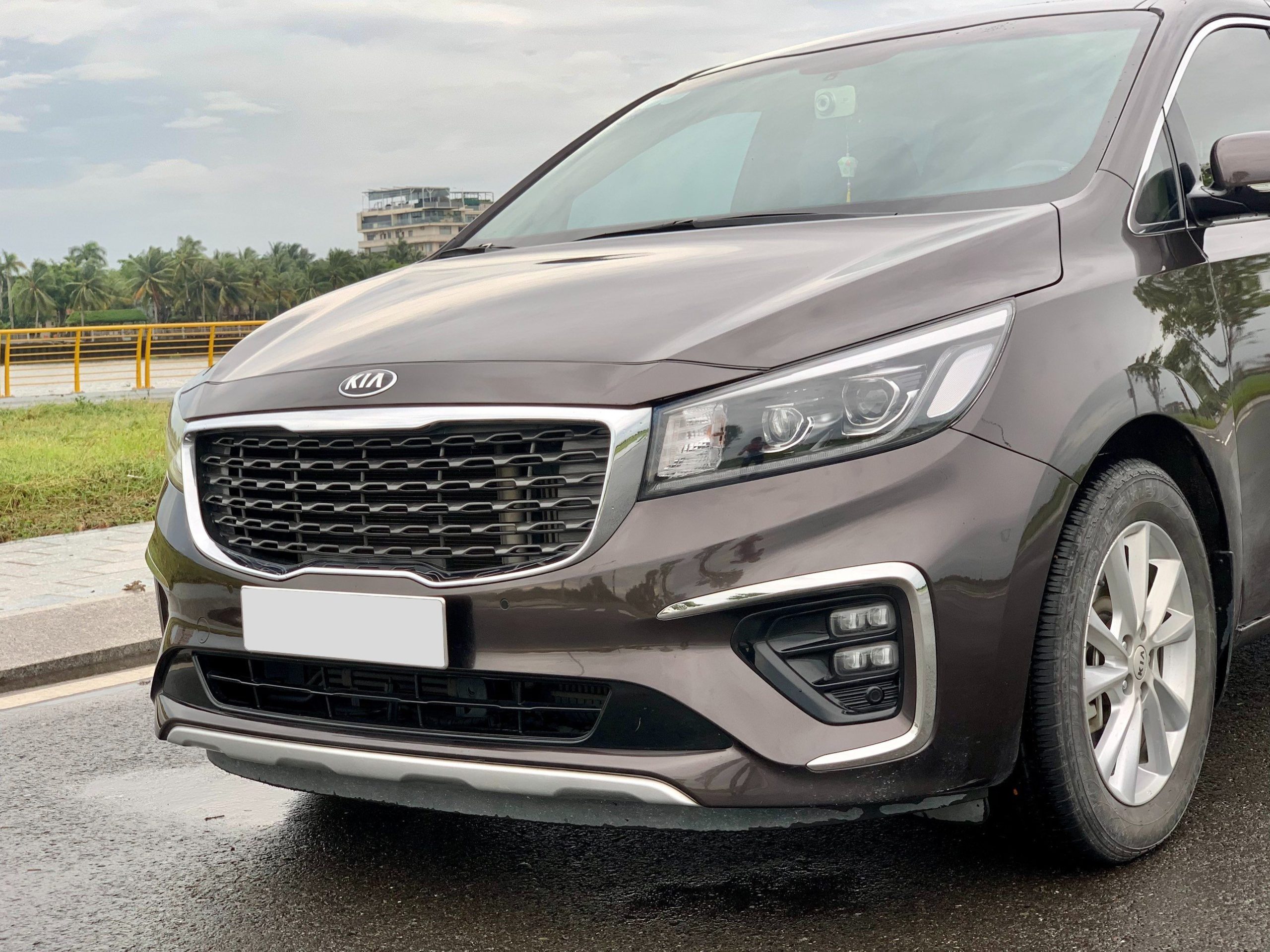 KIA Sedona 2020 - Full dầu màu nâu (10)