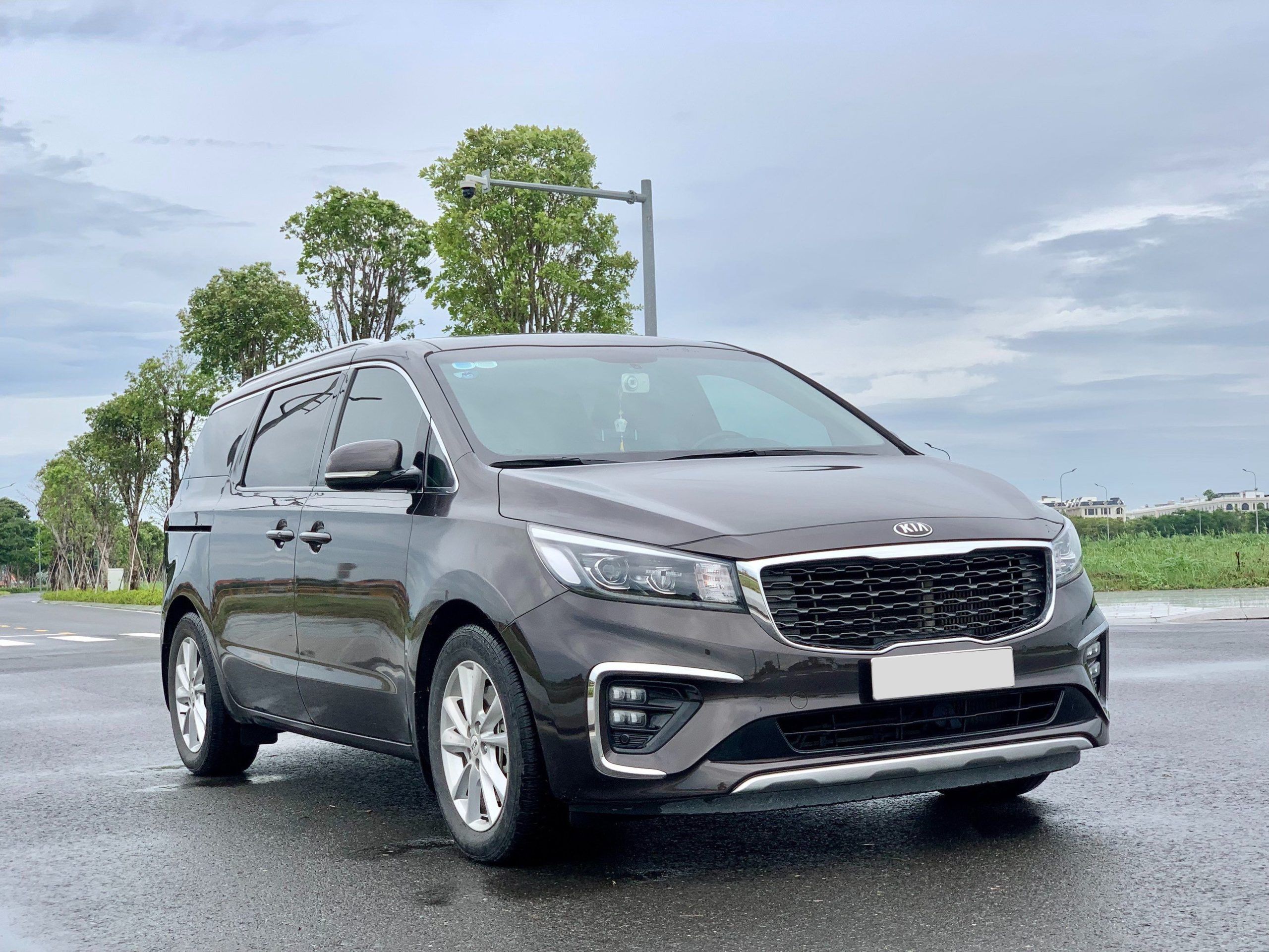 KIA Sedona 2020 - Full dầu màu nâu (13)