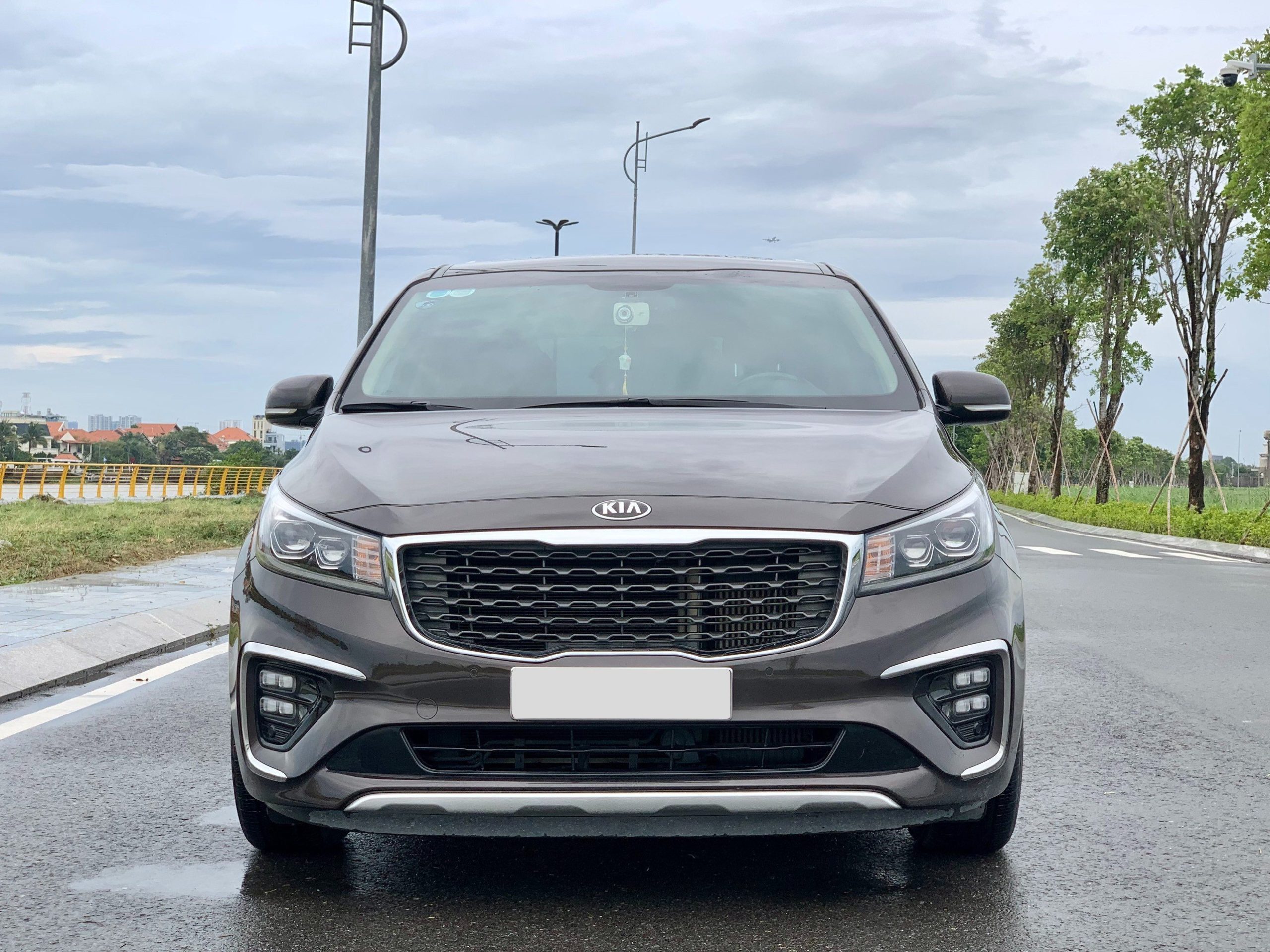 KIA Sedona 2020 - Full dầu màu nâu (17)