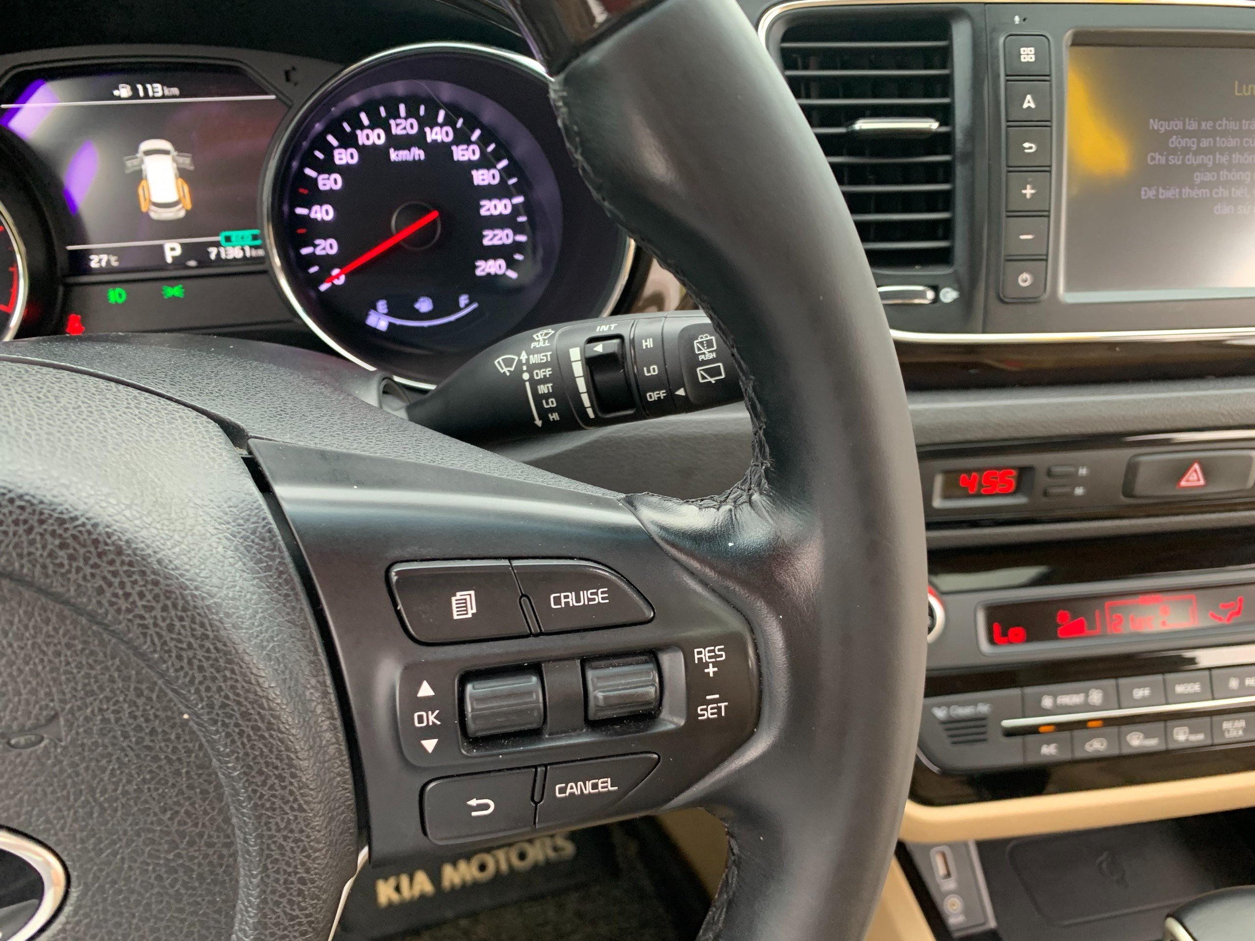 KIA Sedona 2020 - Full dầu màu nâu (19)