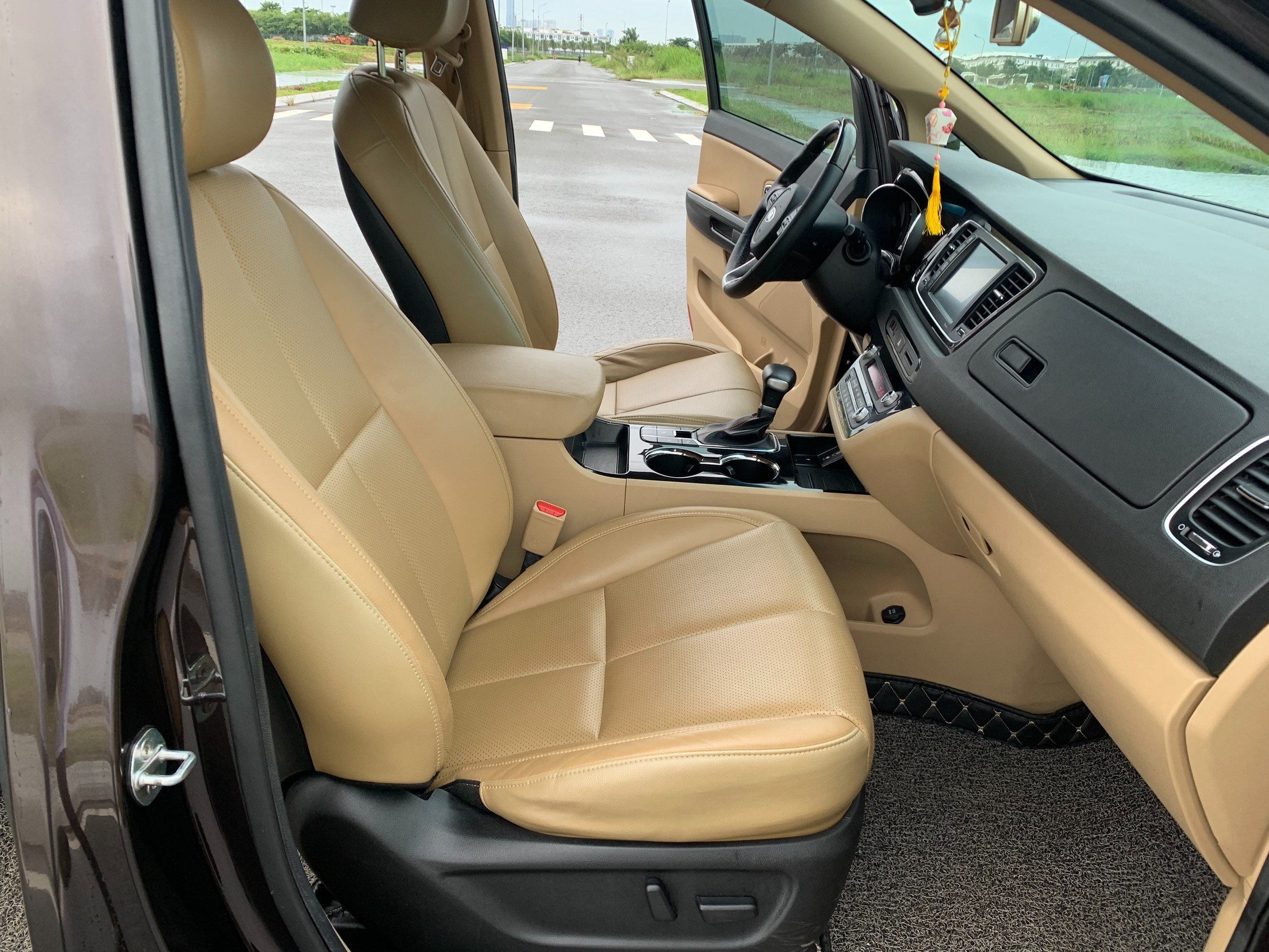 KIA Sedona 2020 - Full dầu màu nâu (23)