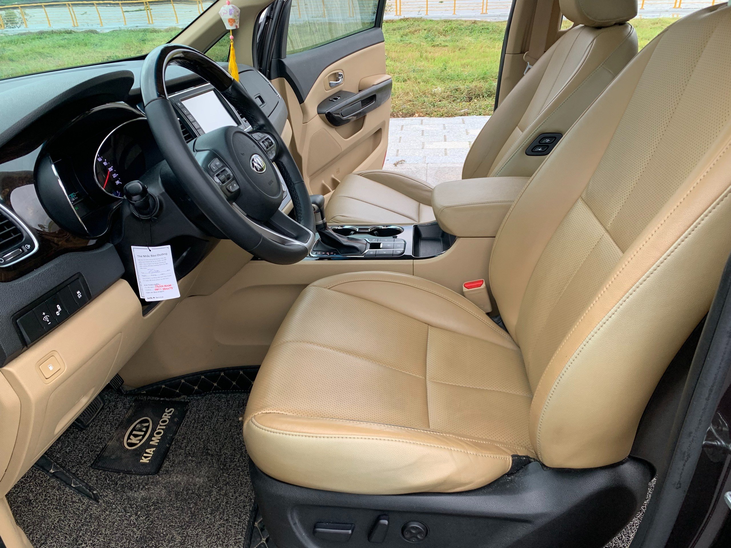 KIA Sedona 2020 - Full dầu màu nâu (3)