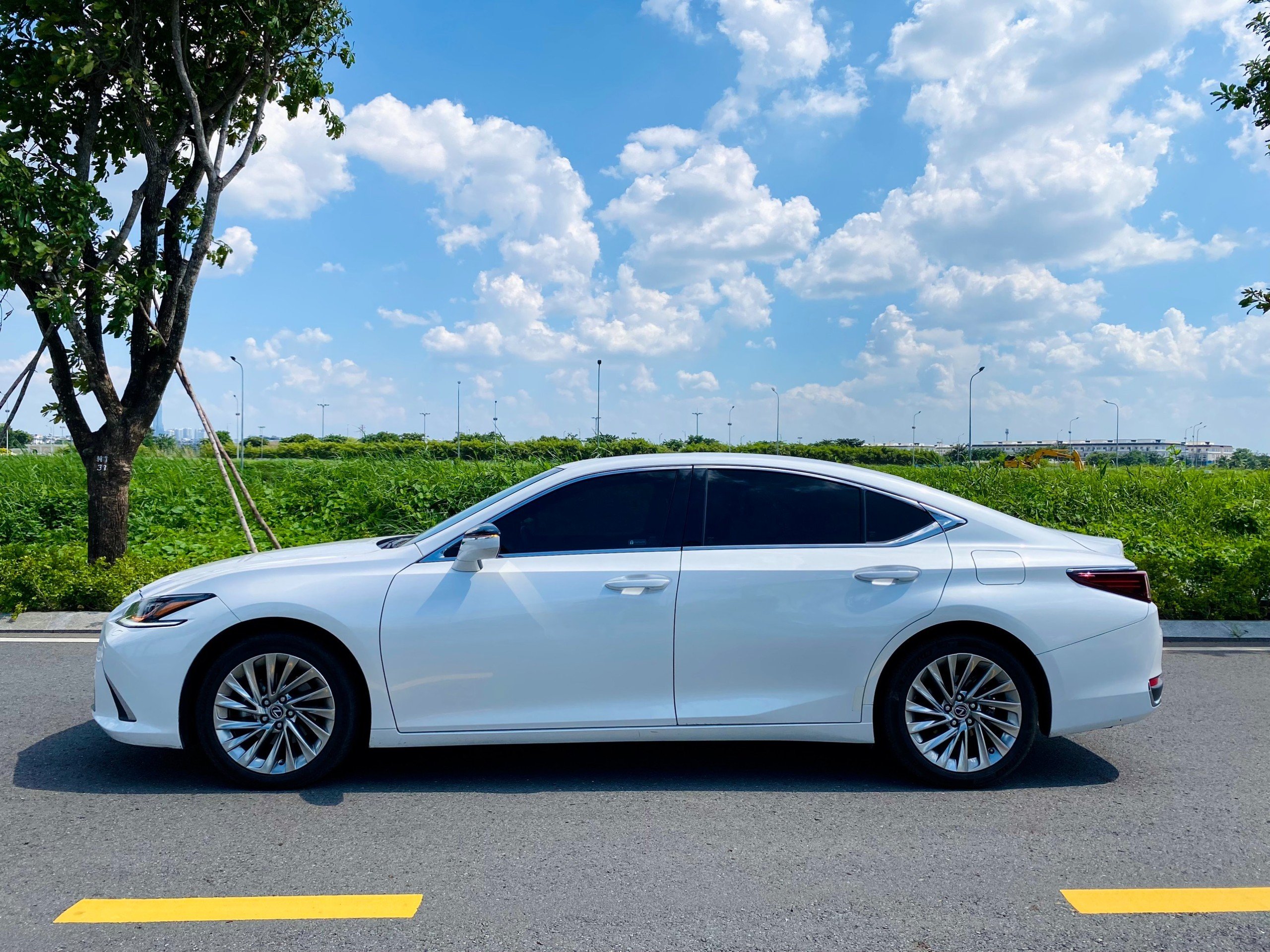 Lexus ES250 2021 - 2.5 trắng (28)