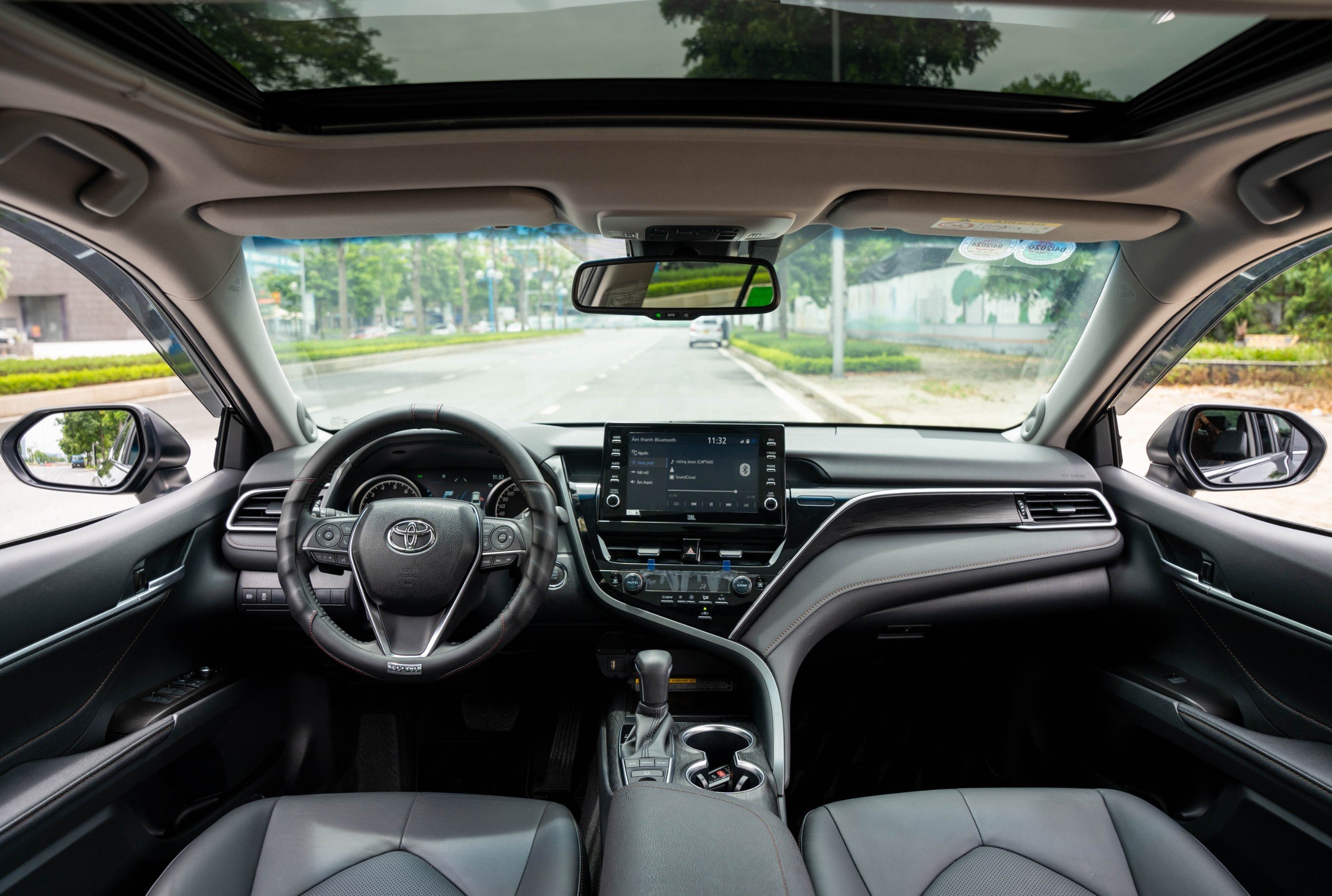 TOYOTA CAMRY 2022 (11)