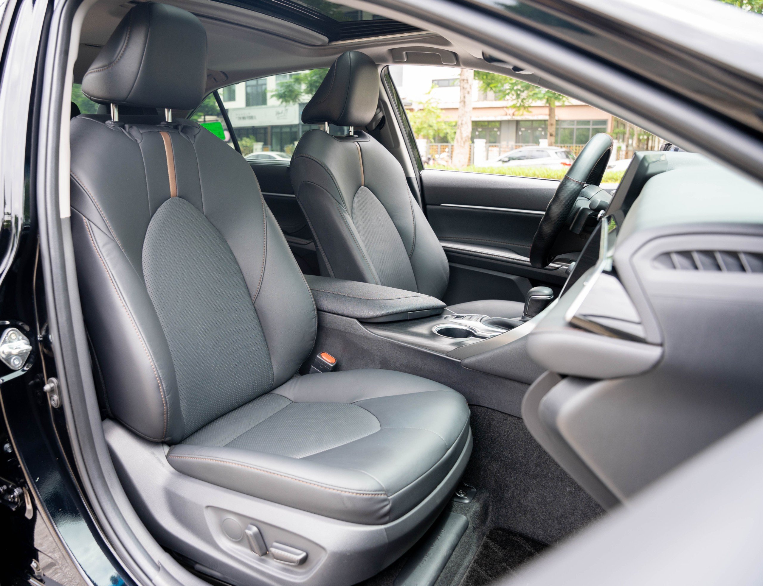 TOYOTA CAMRY 2022 (12)