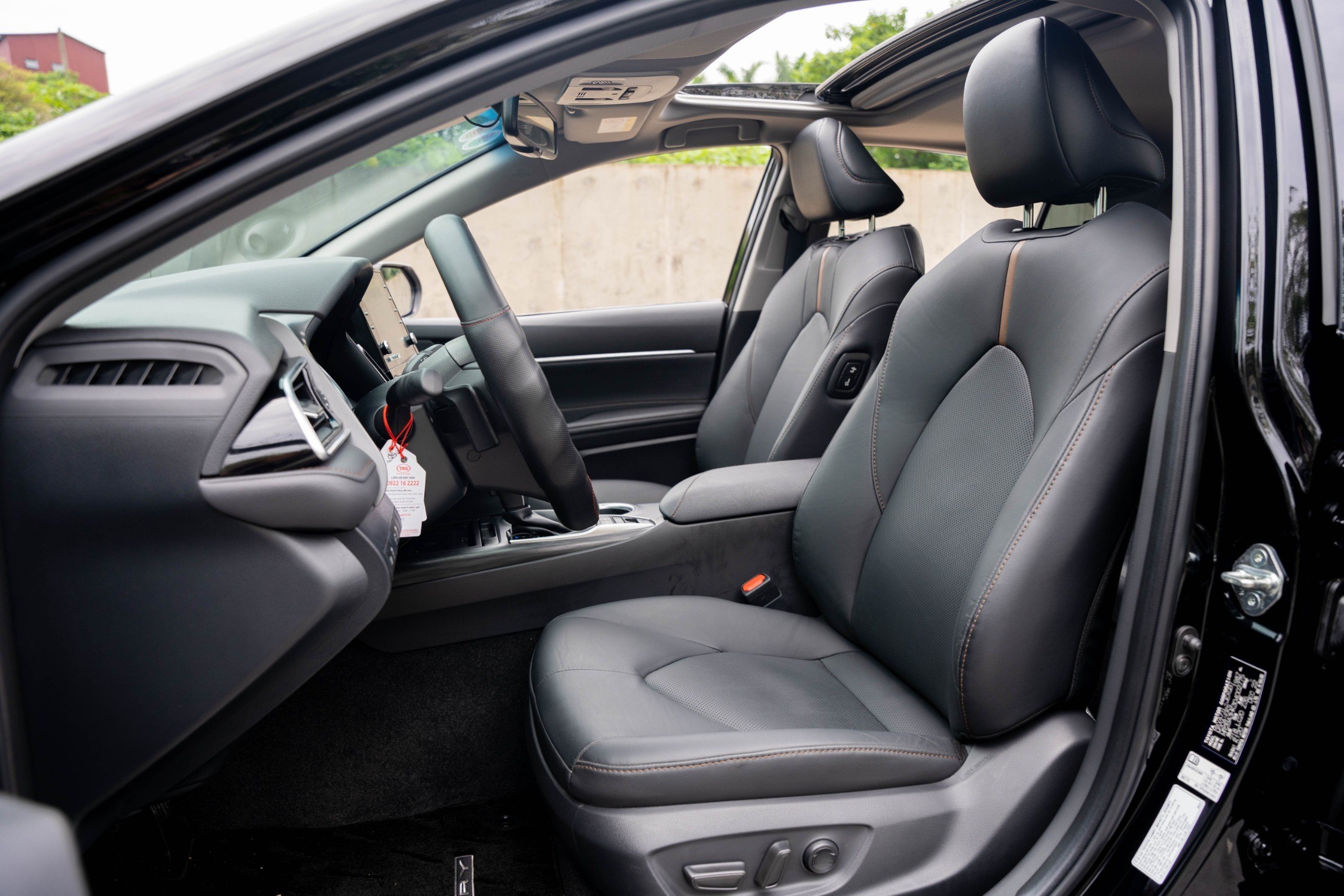 TOYOTA CAMRY 2022 (18)