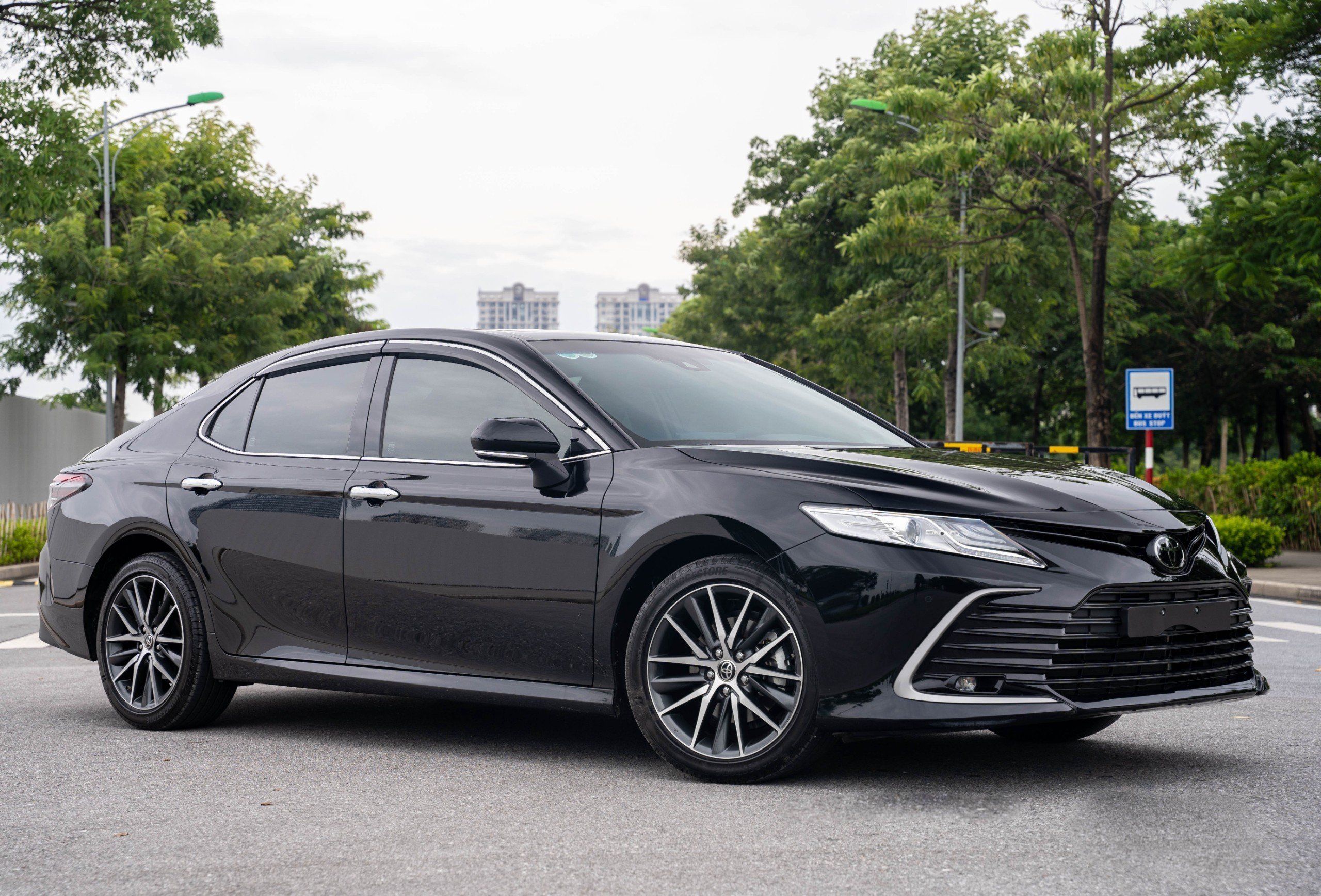 TOYOTA CAMRY 2022 (31)