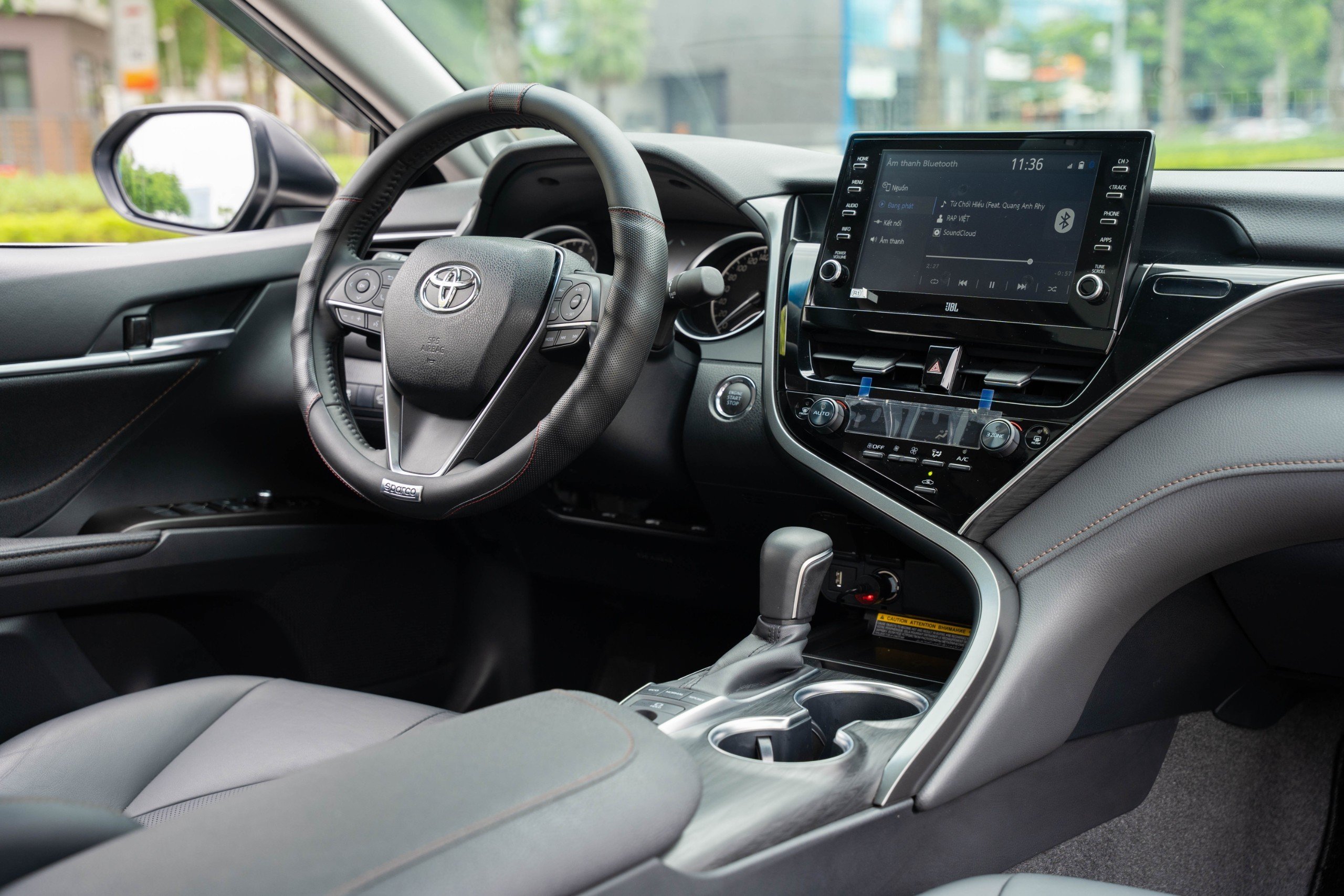 TOYOTA CAMRY 2022 (8)
