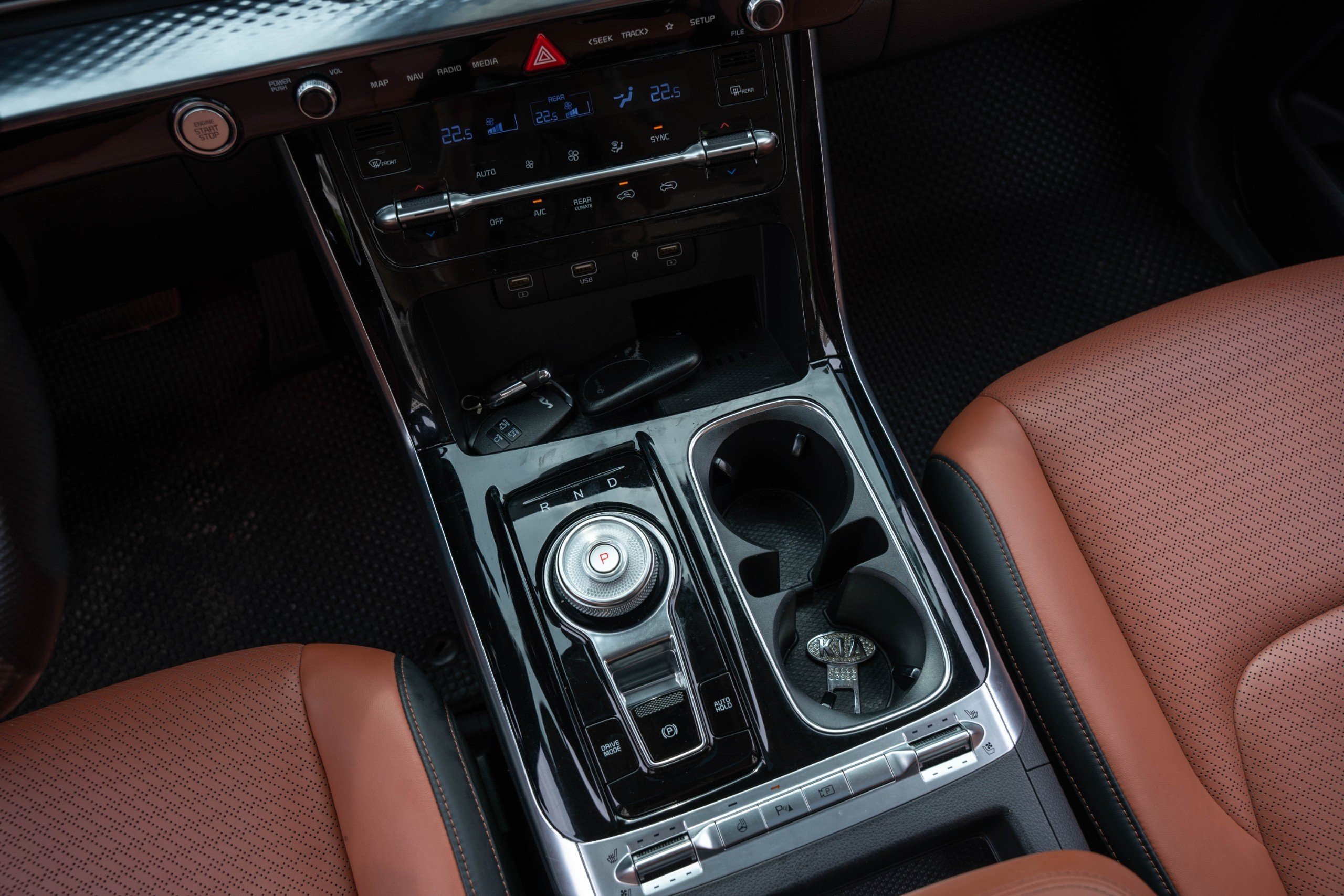 KIA CARNIVAL 2022 (4)