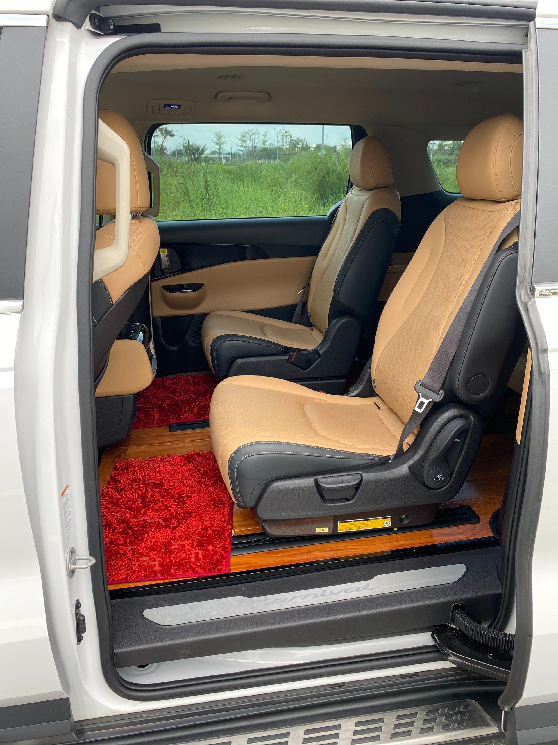 KIA Carnival 2023 - Luxury (22)