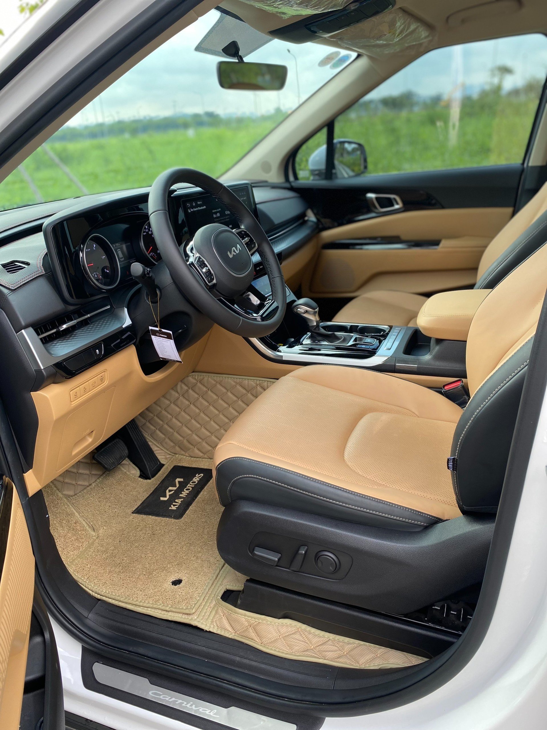 KIA Carnival 2023 - Luxury (29)