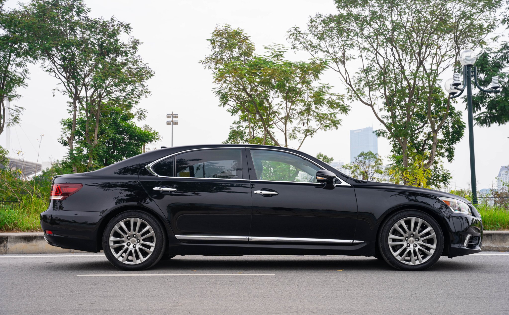 LEXUS LS460L 2015 (15)