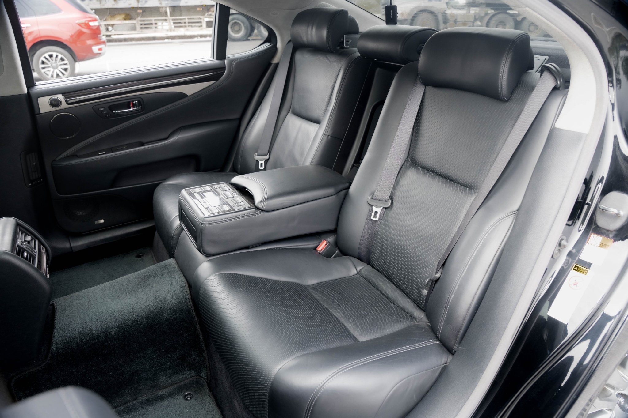 LEXUS LS460L 2015 (20)