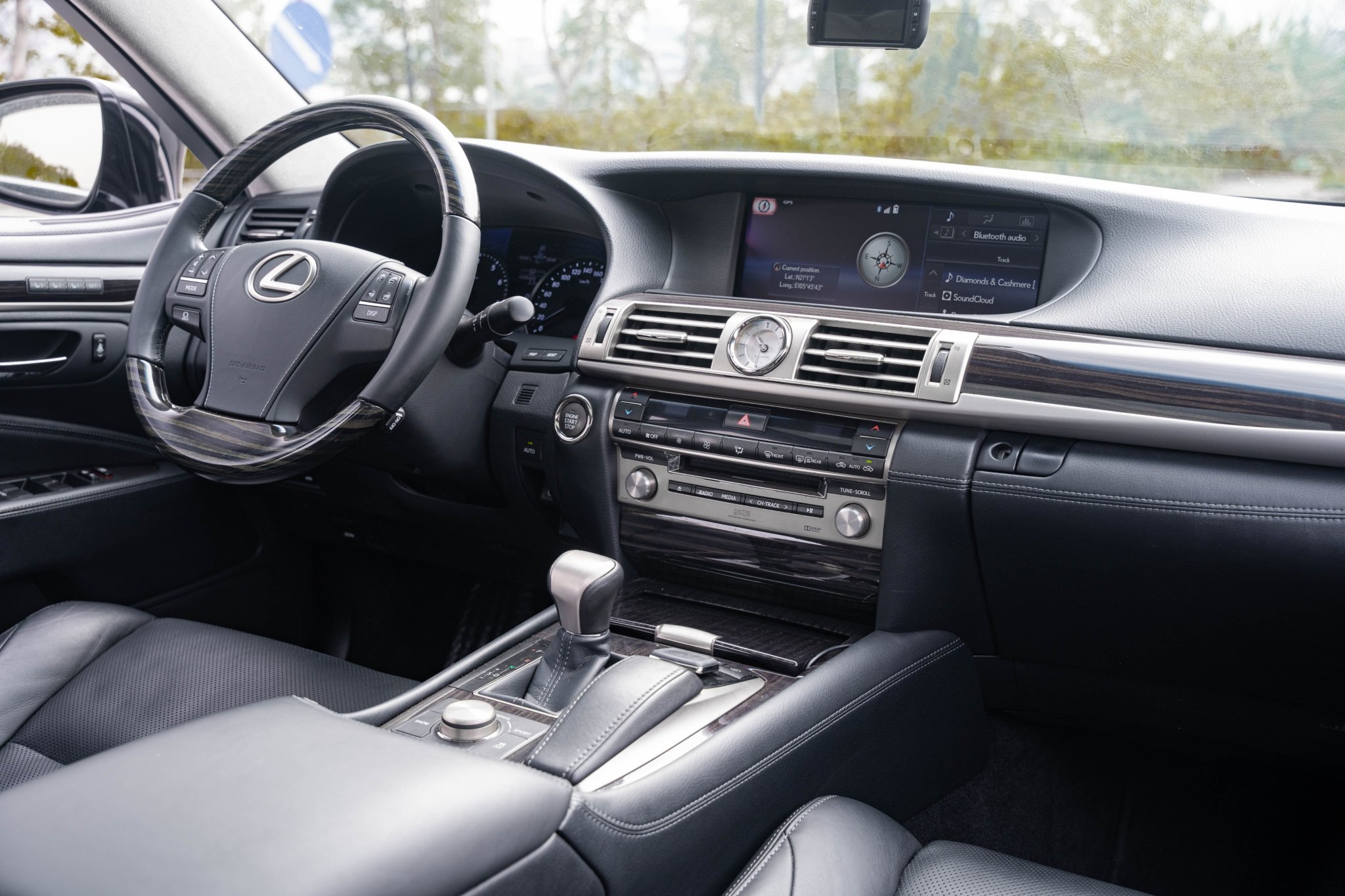LEXUS LS460L 2015 (21)