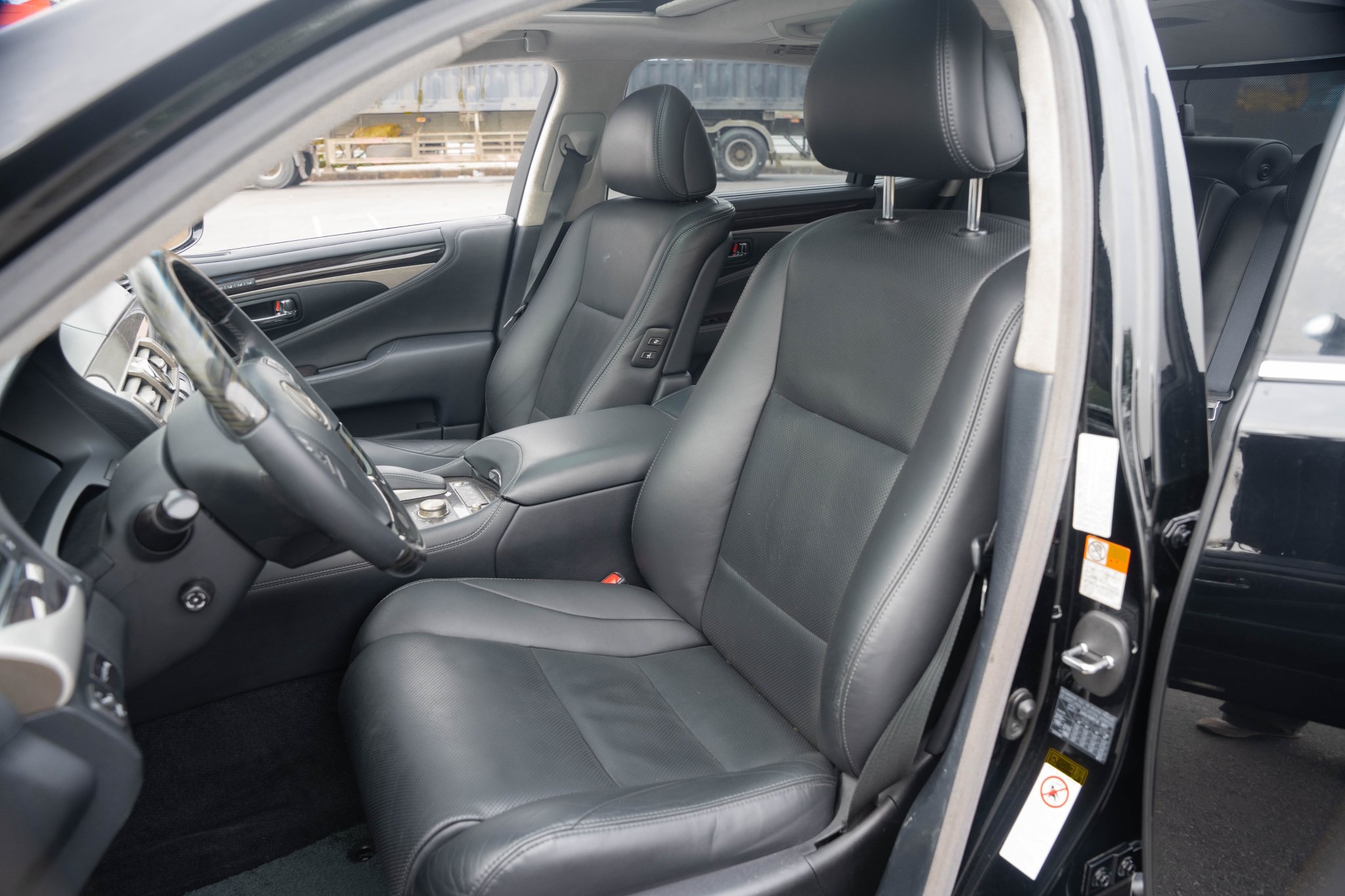 LEXUS LS460L 2015 (23)