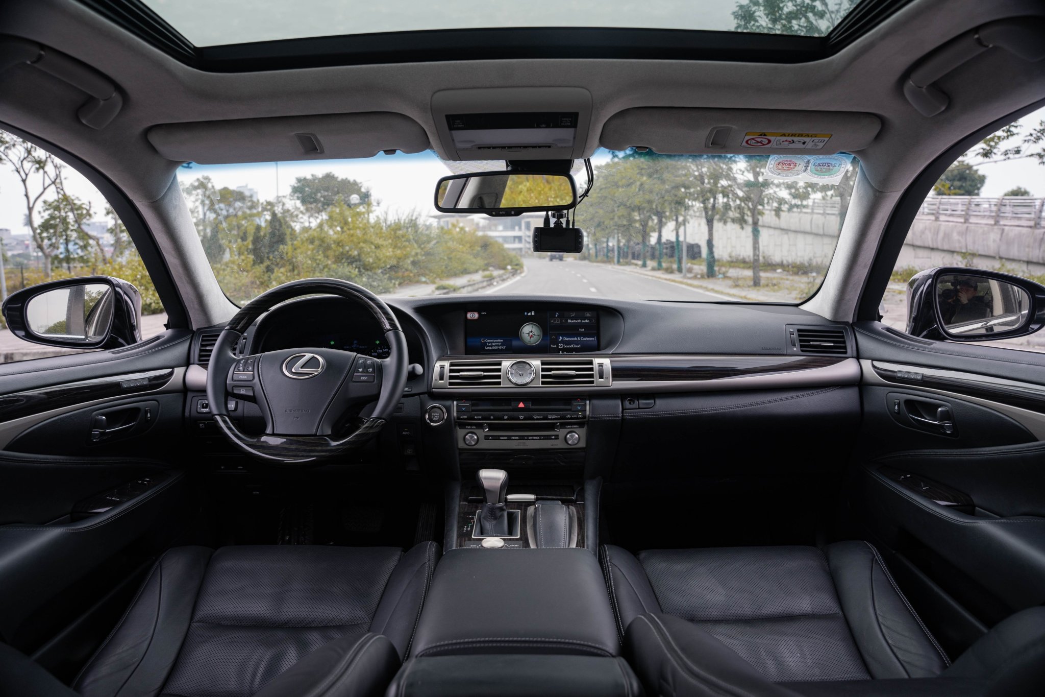 LEXUS LS460L 2015 (6)