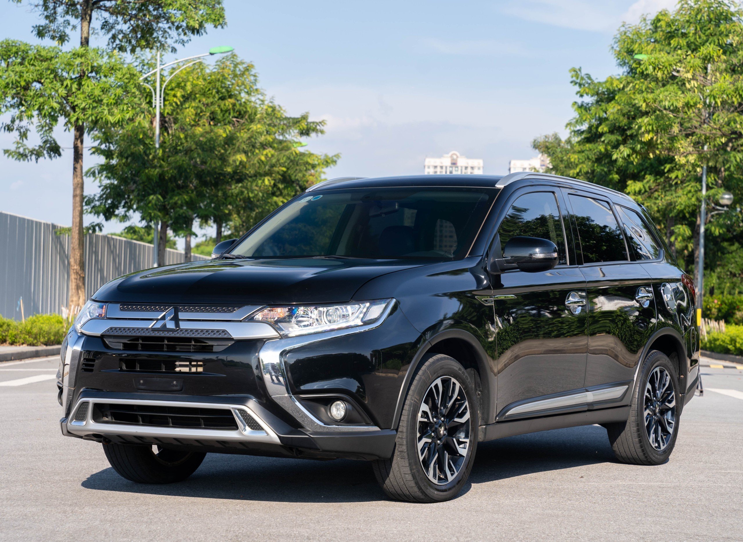 MITSUBISHI OUTLANDER 2021 (18)