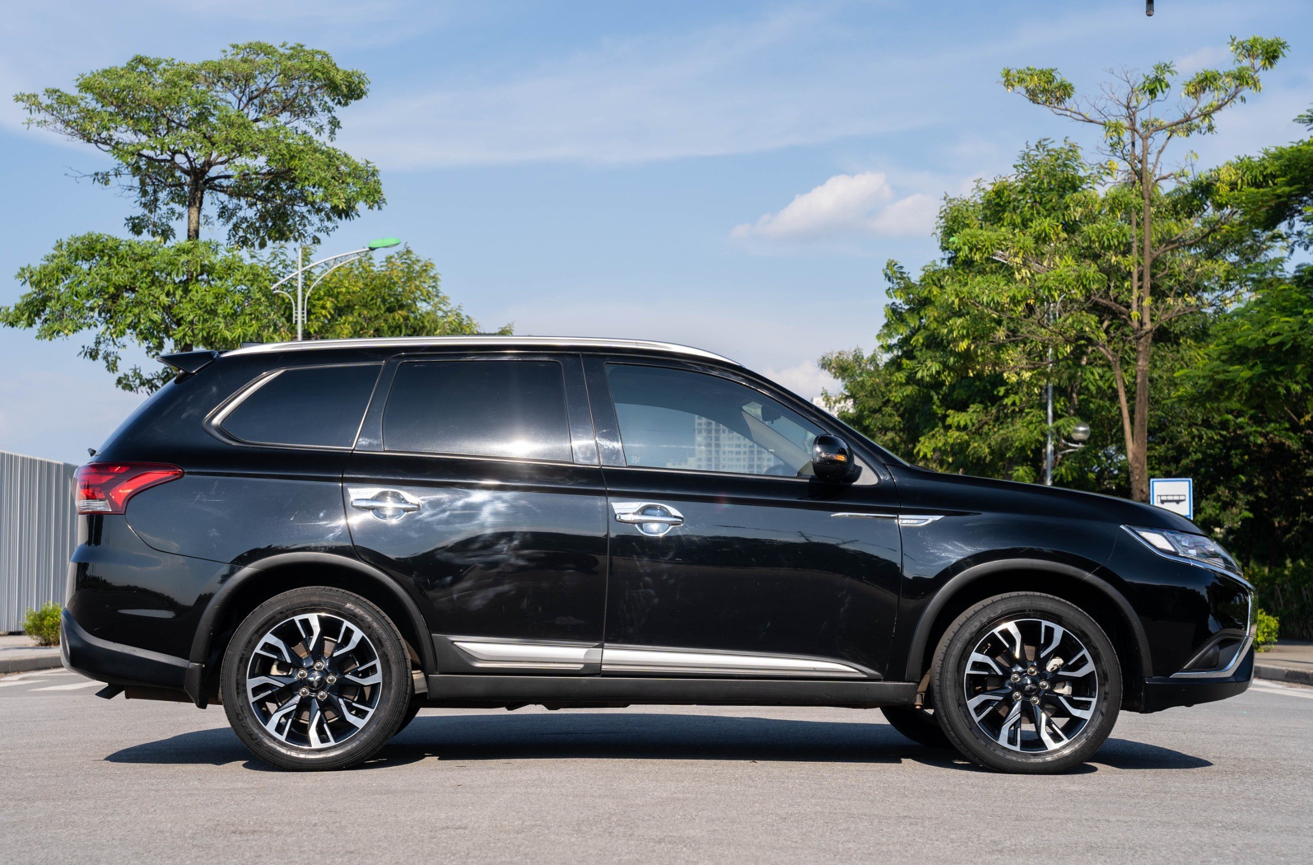 MITSUBISHI OUTLANDER 2021 (20)