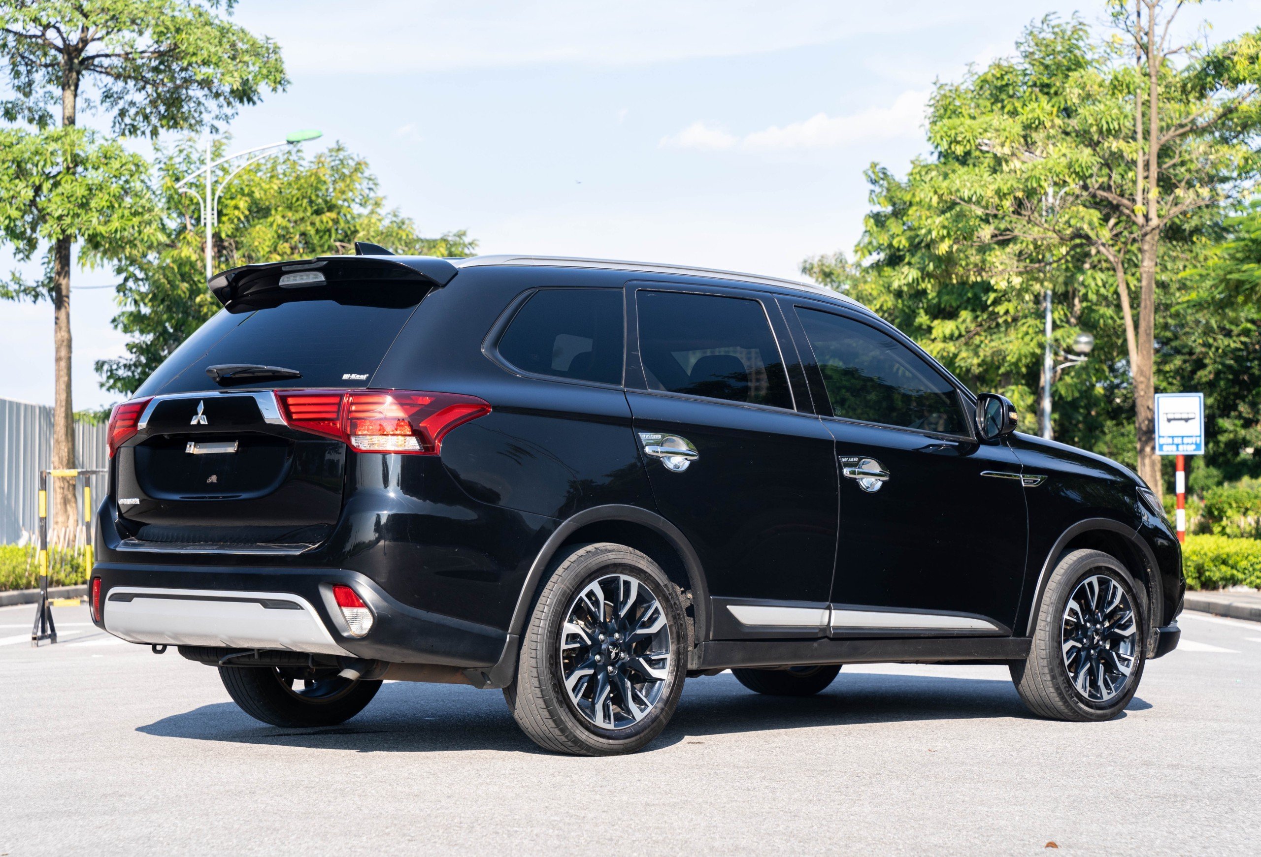 MITSUBISHI OUTLANDER 2021 (21)