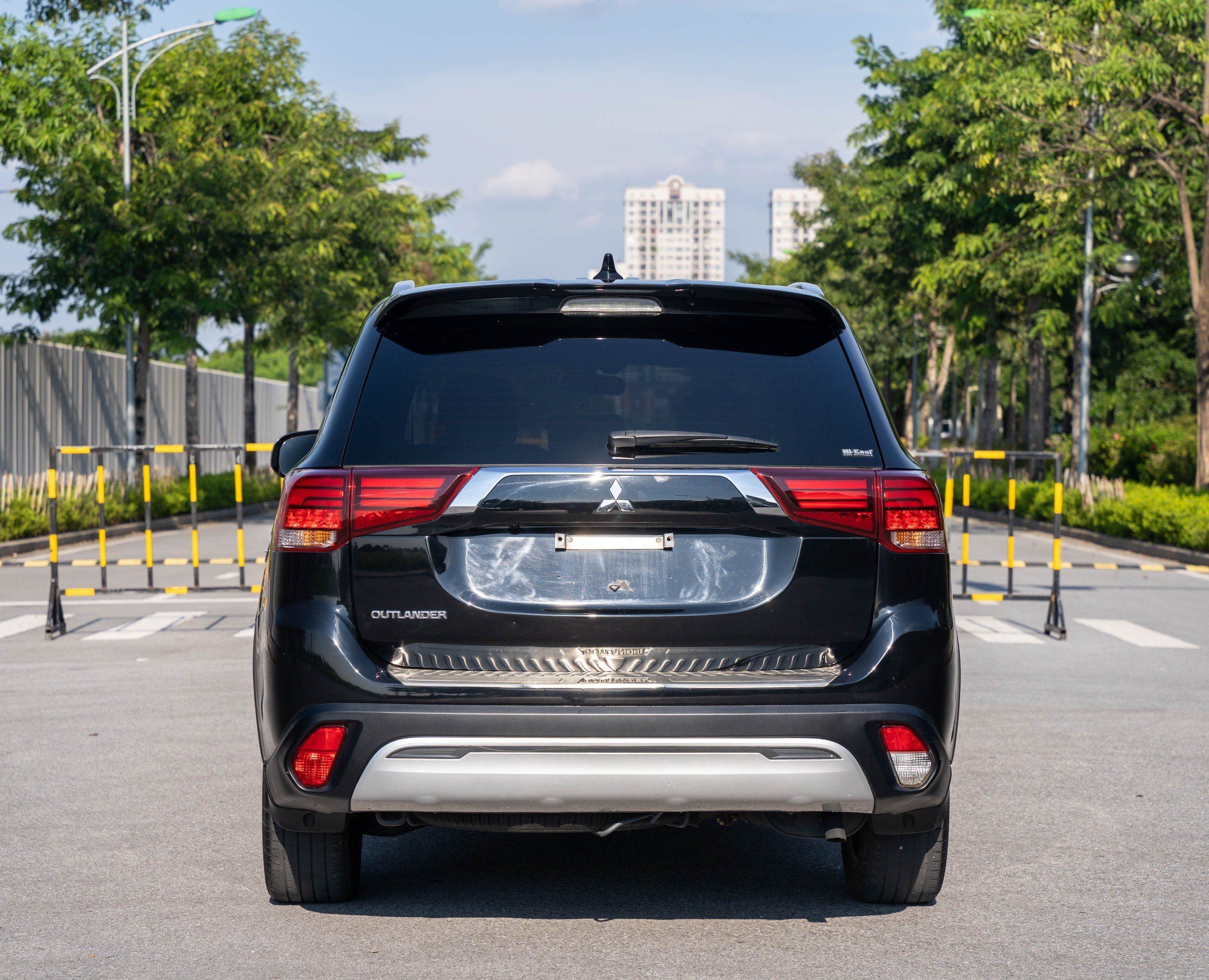 MITSUBISHI OUTLANDER 2021 (22)