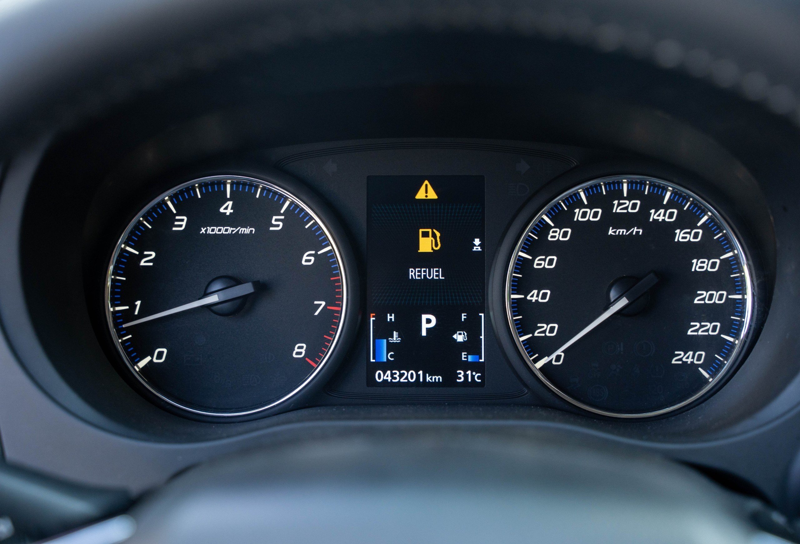 MITSUBISHI OUTLANDER 2021 (24)