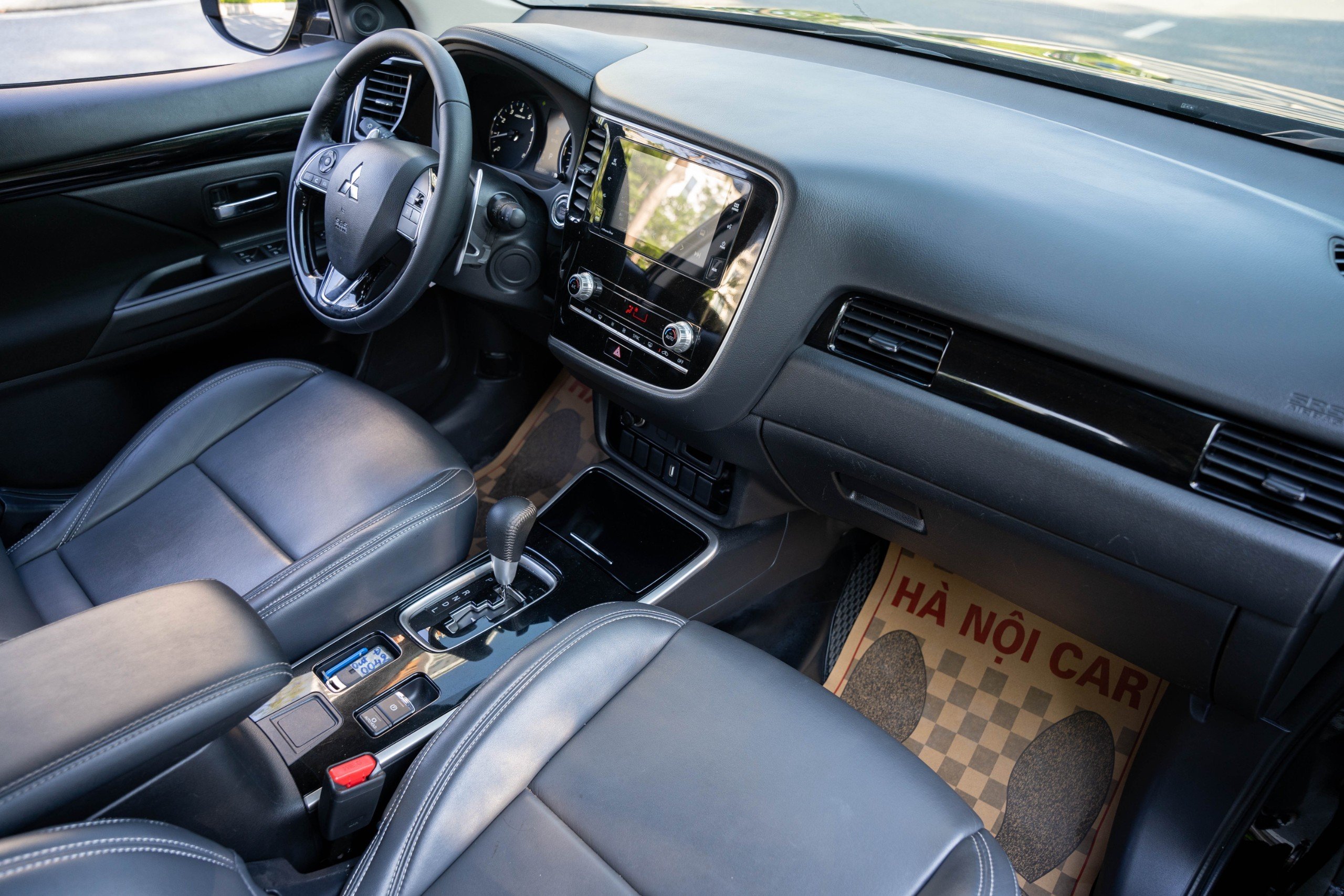 MITSUBISHI OUTLANDER 2021 (3)