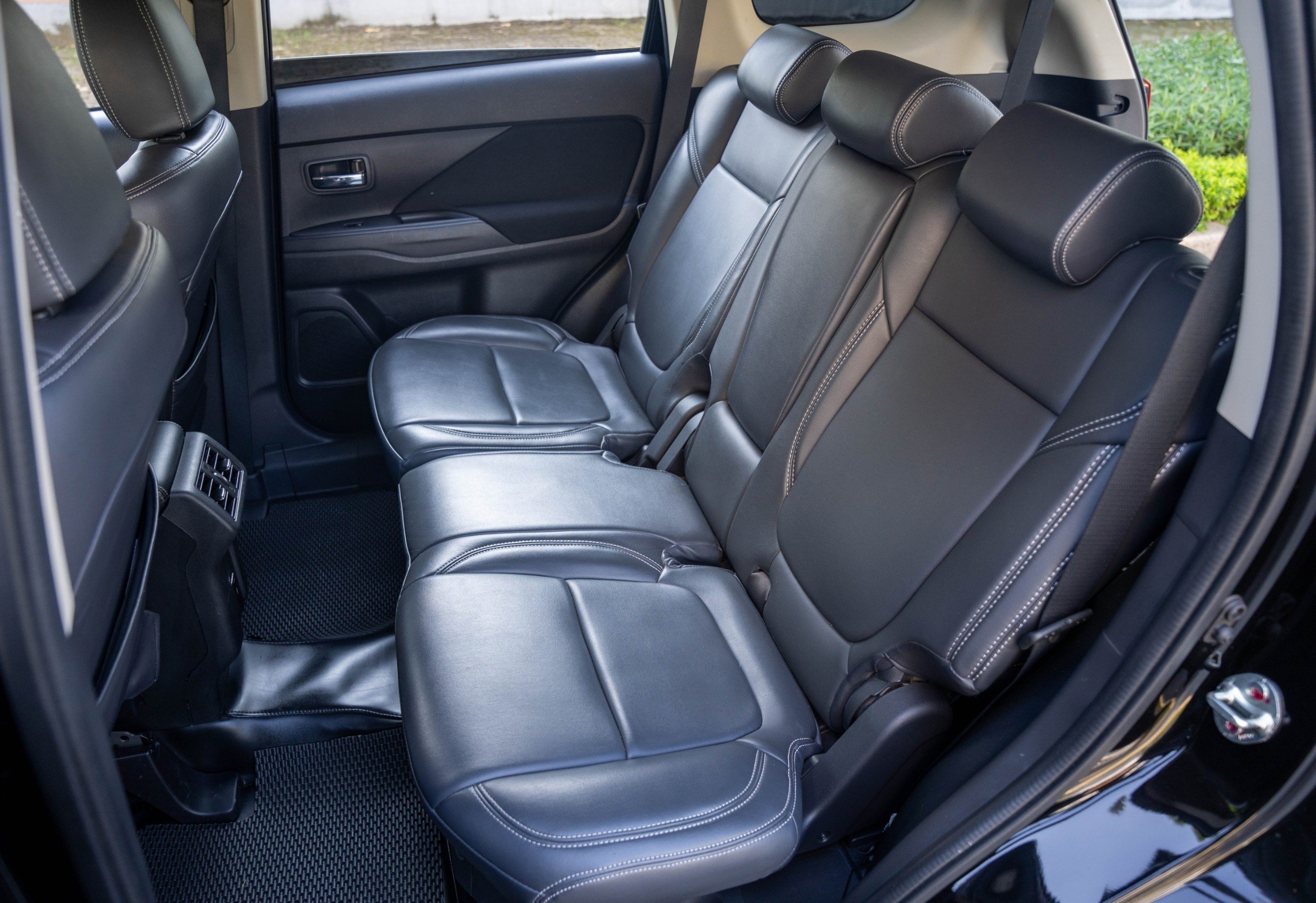 MITSUBISHI OUTLANDER 2021 (9)