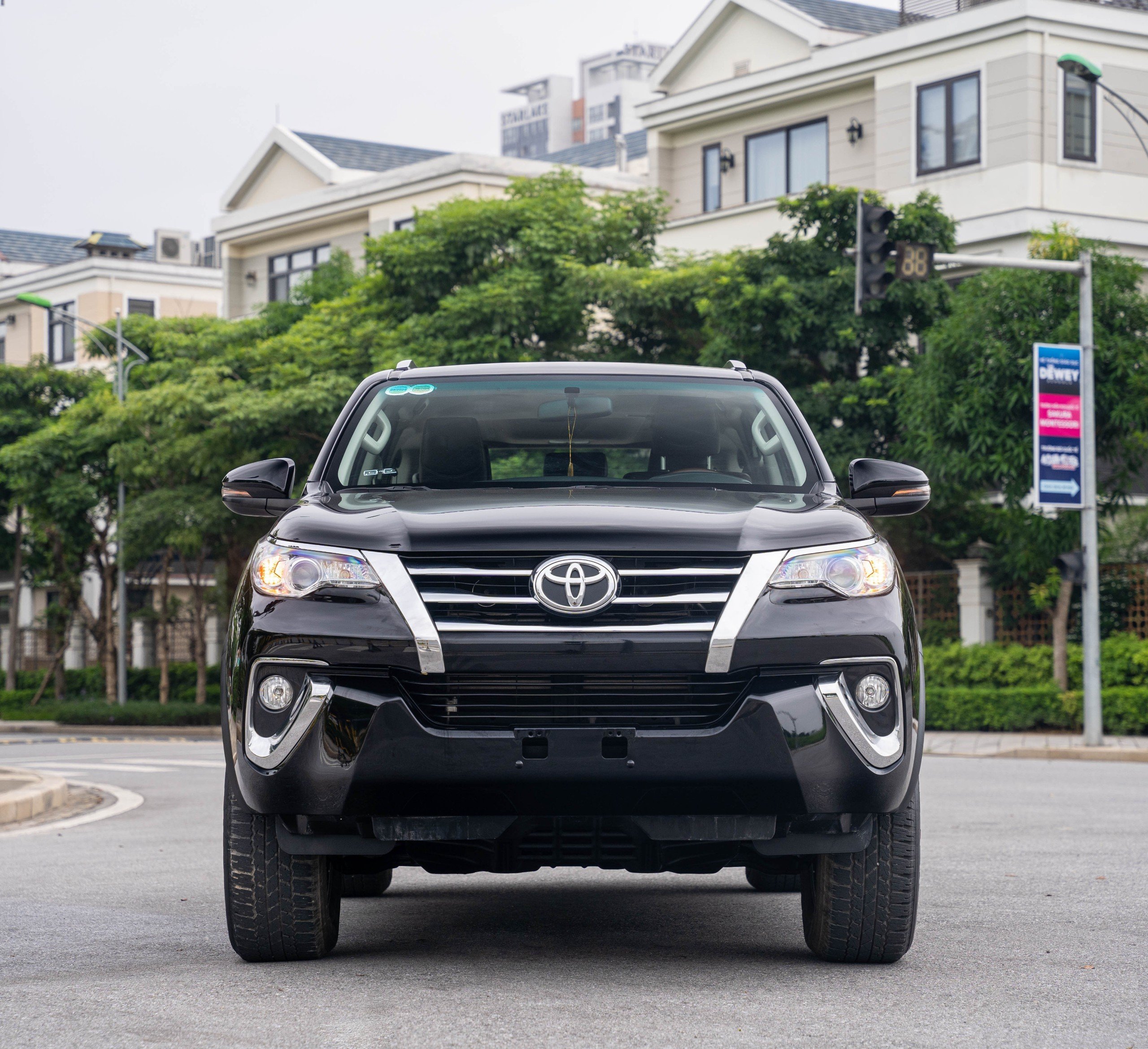 TOYOTA FORTUNER 2019 (12)
