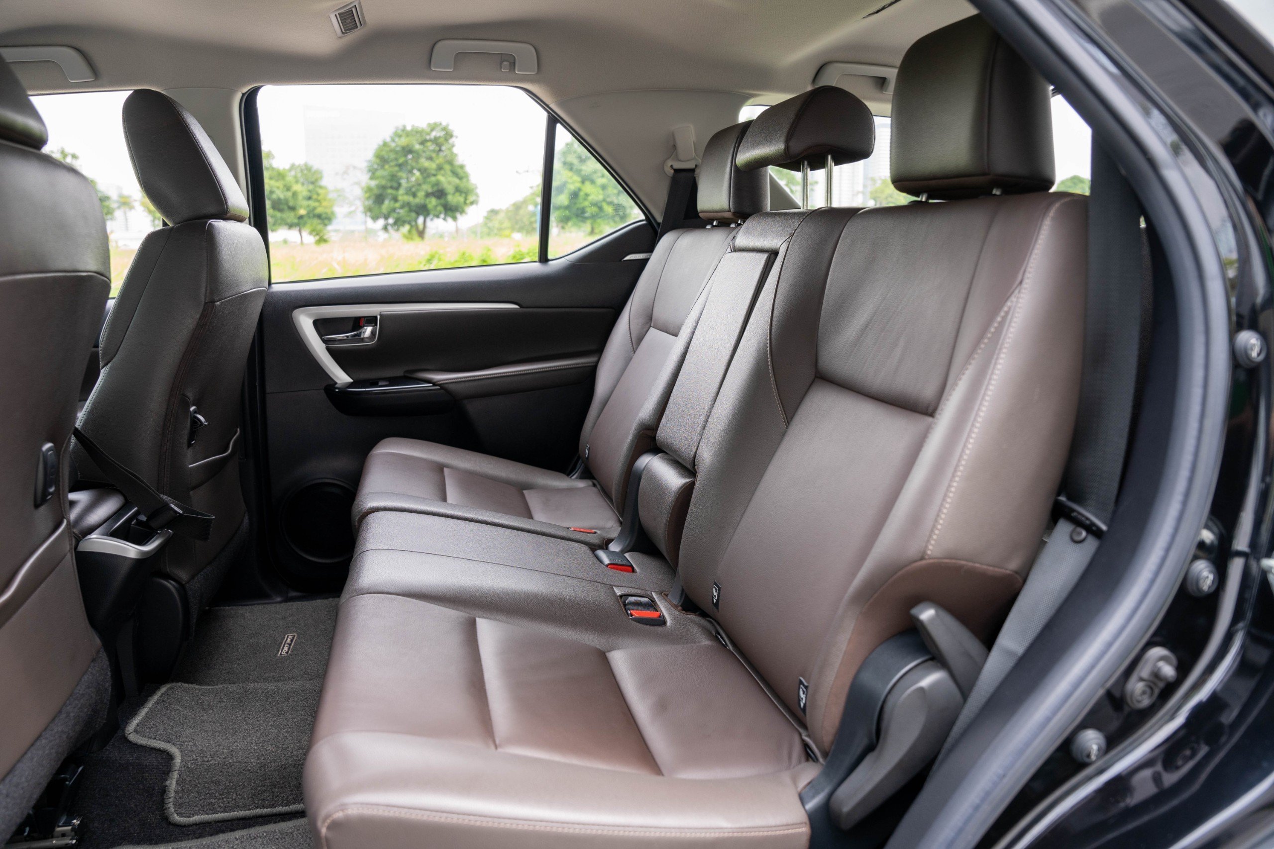 TOYOTA FORTUNER 2019 (19)