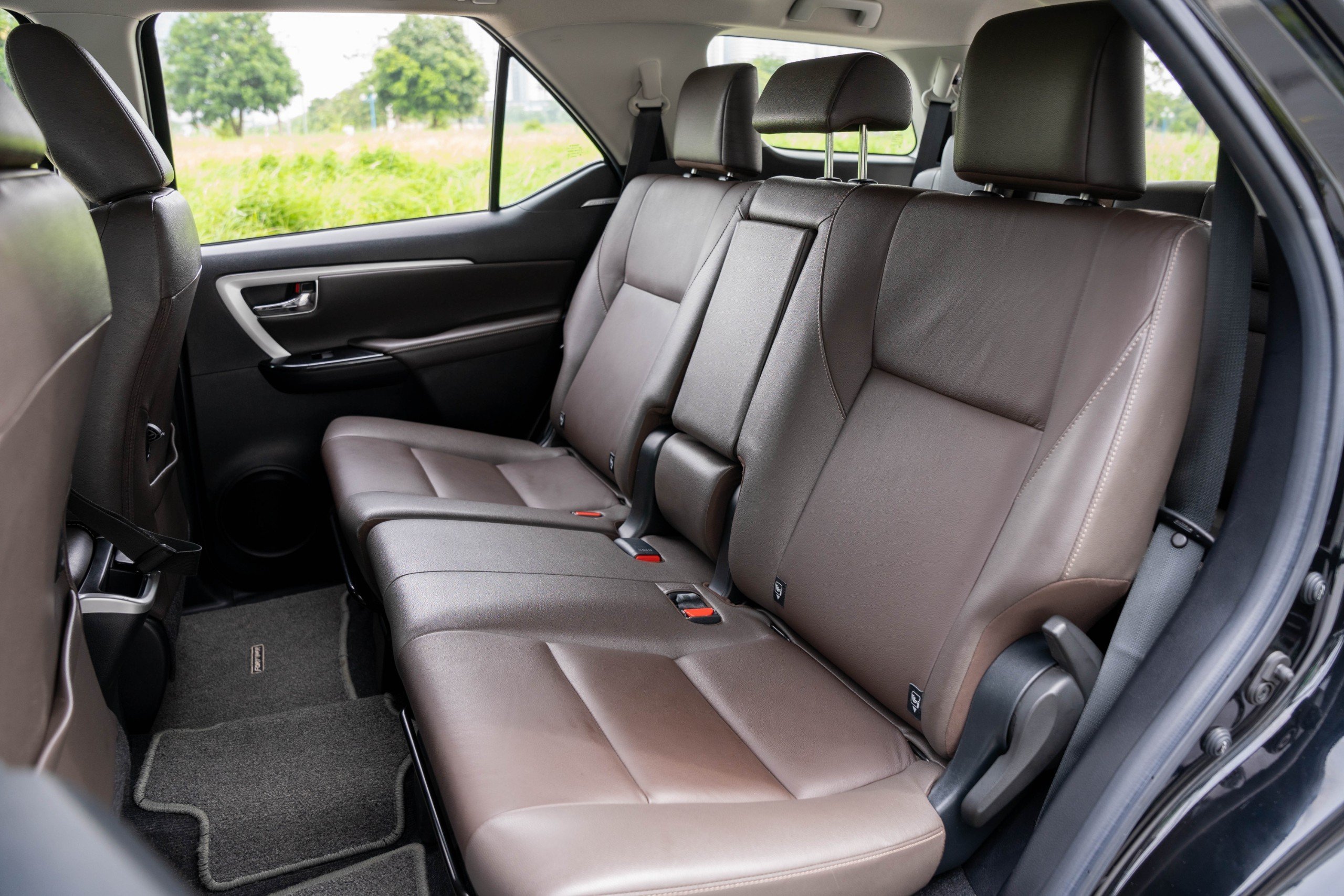 TOYOTA FORTUNER 2019 (20)
