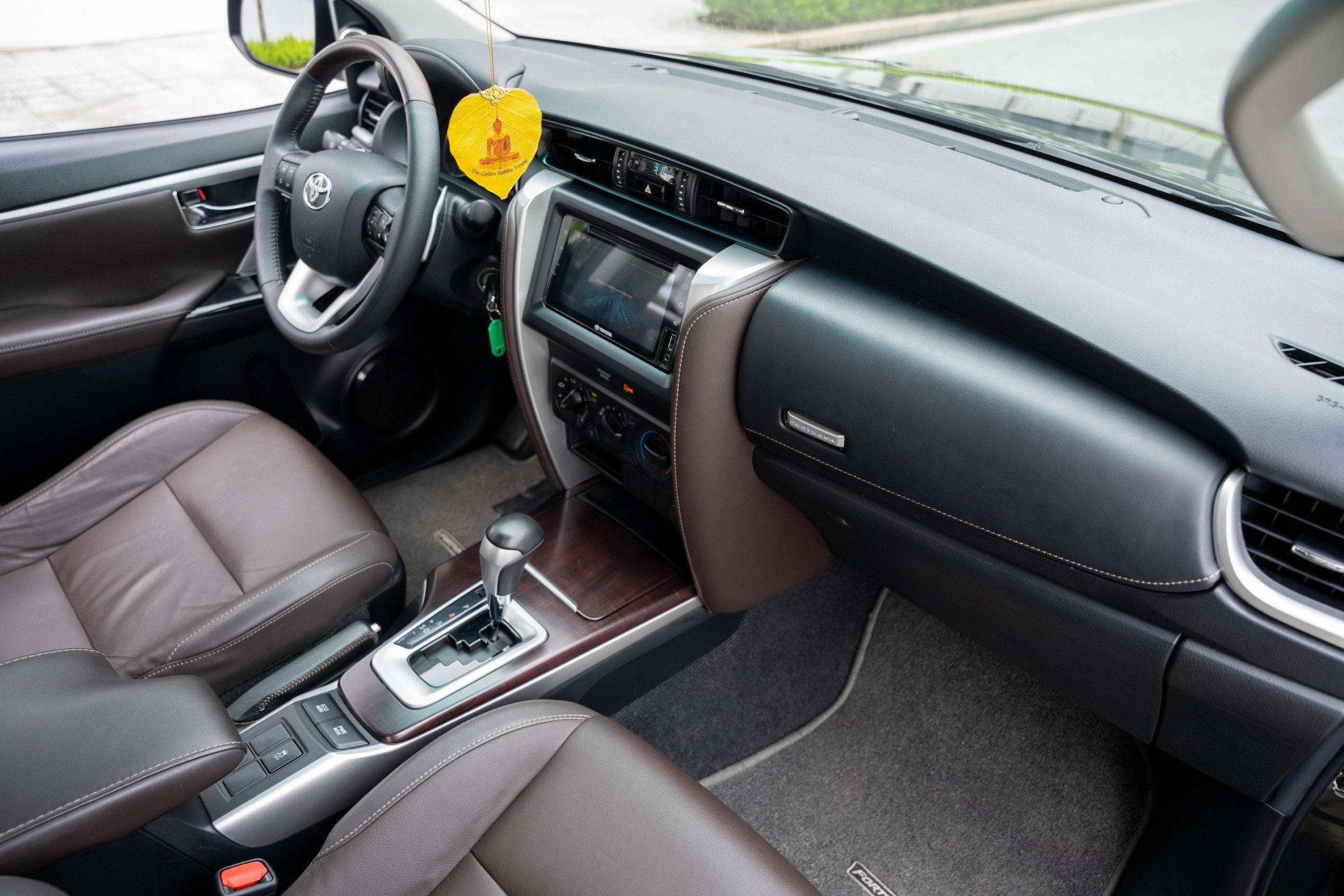 TOYOTA FORTUNER 2019 (22)