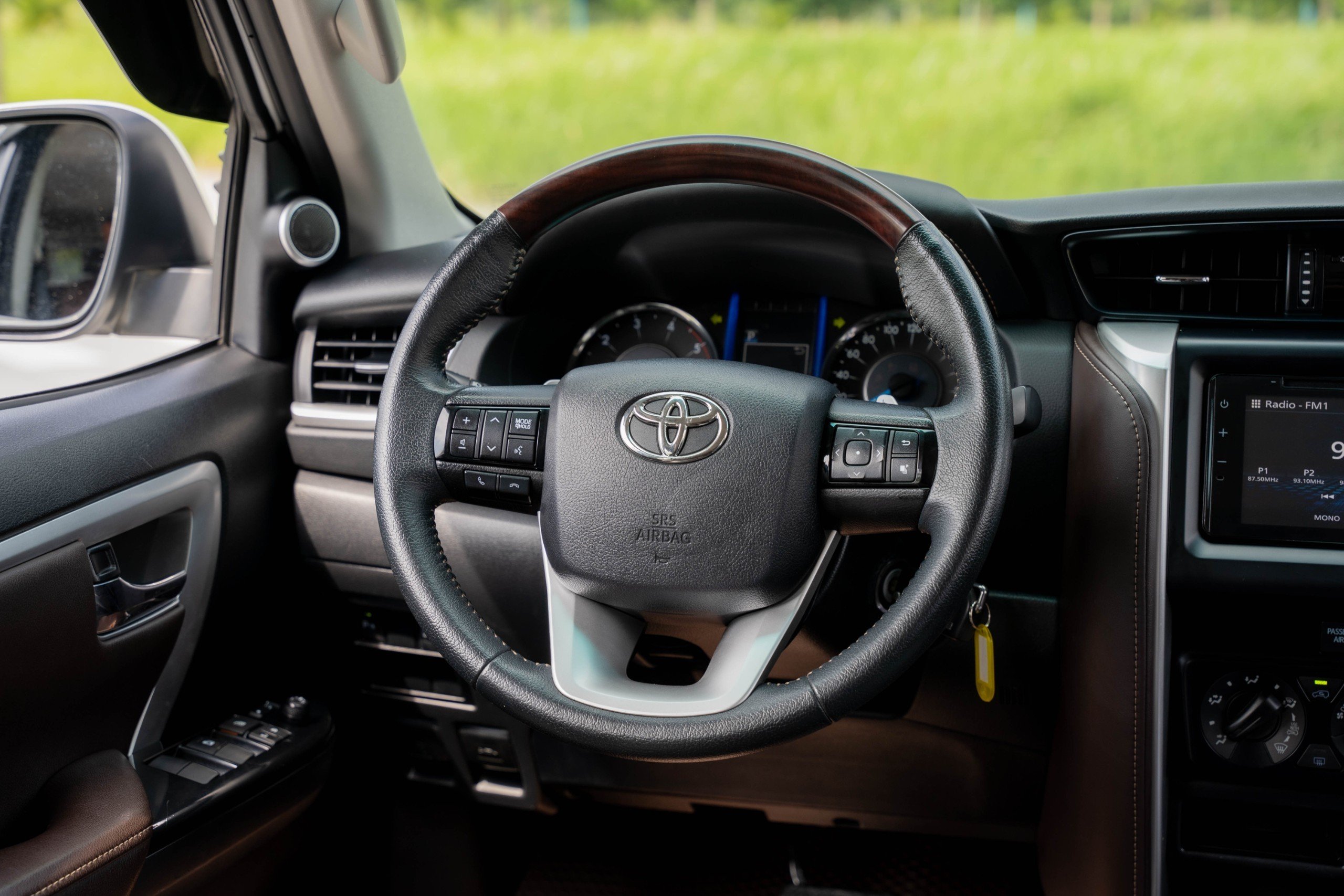 TOYOTA FORTUNER 2019 DẦU (12)