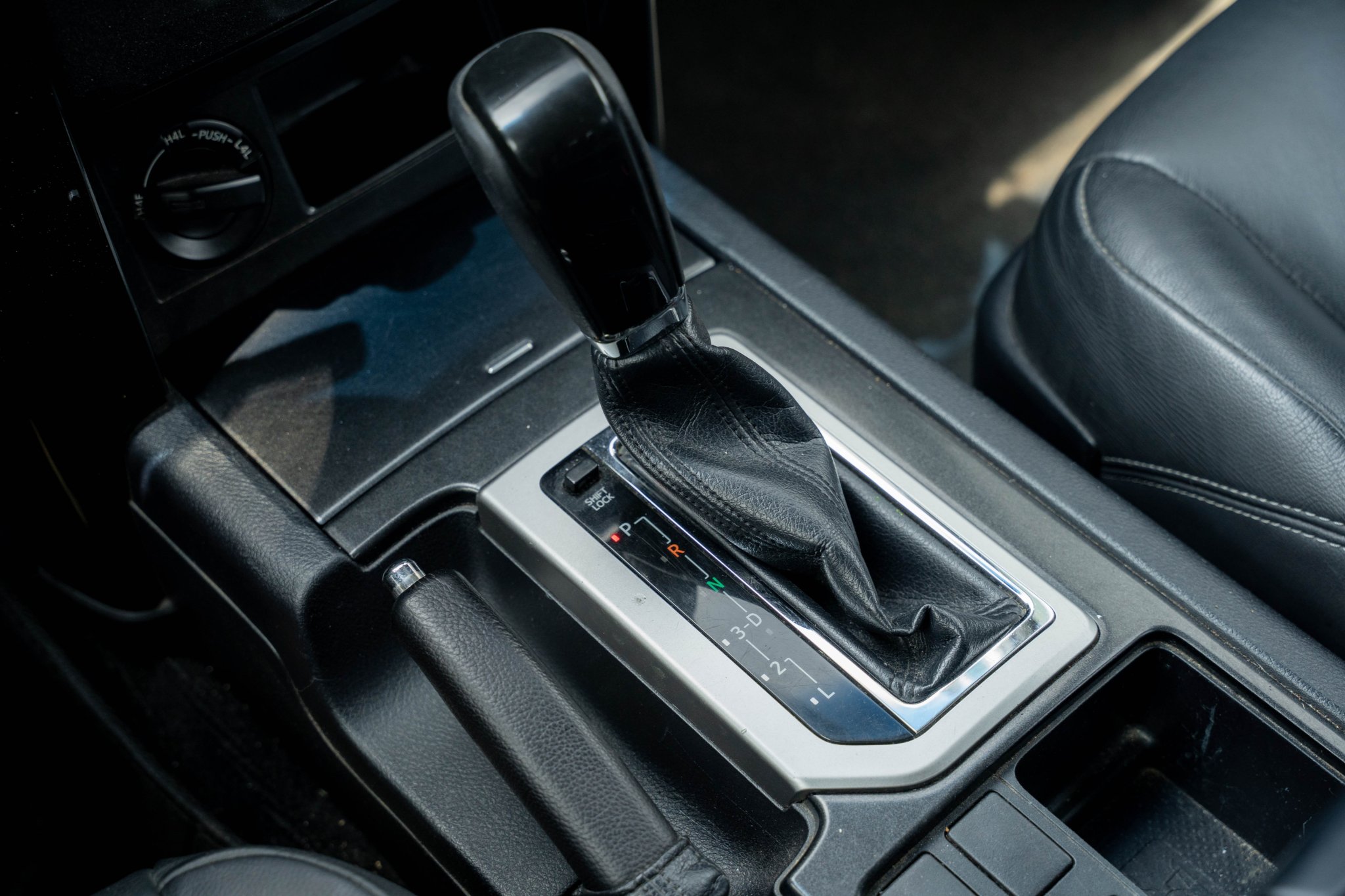 TOYOTA PRADO 2014 (2)