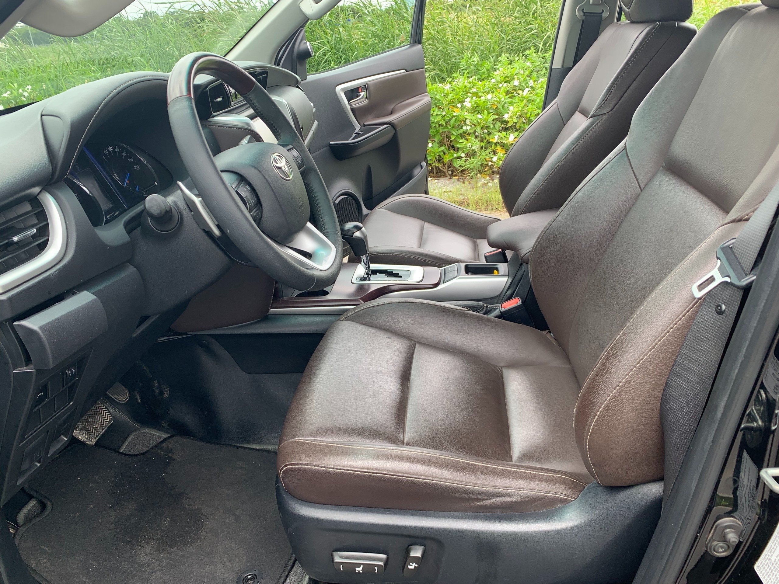 Toyota Fortuner 2017 2.7AT máy Xăng (11)