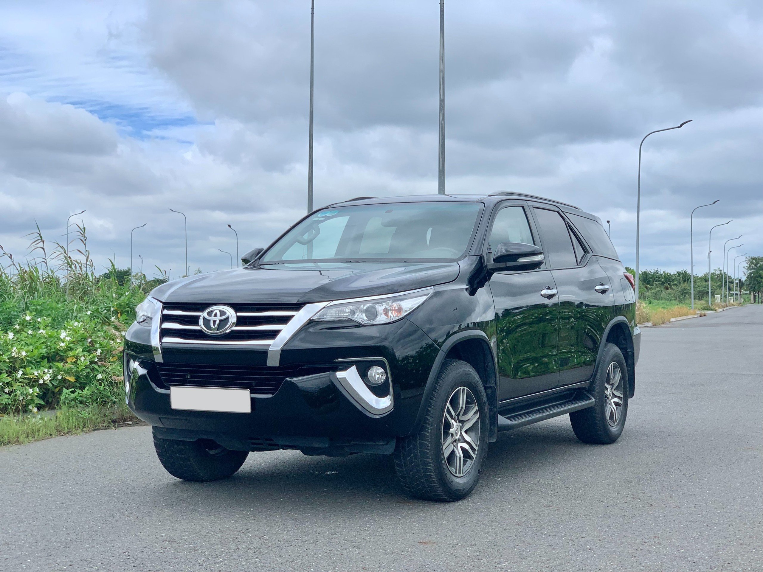 Toyota Fortuner 2017 2.7AT máy Xăng (15) Toyota Fortuner 2017 2.7AT máy Xăng