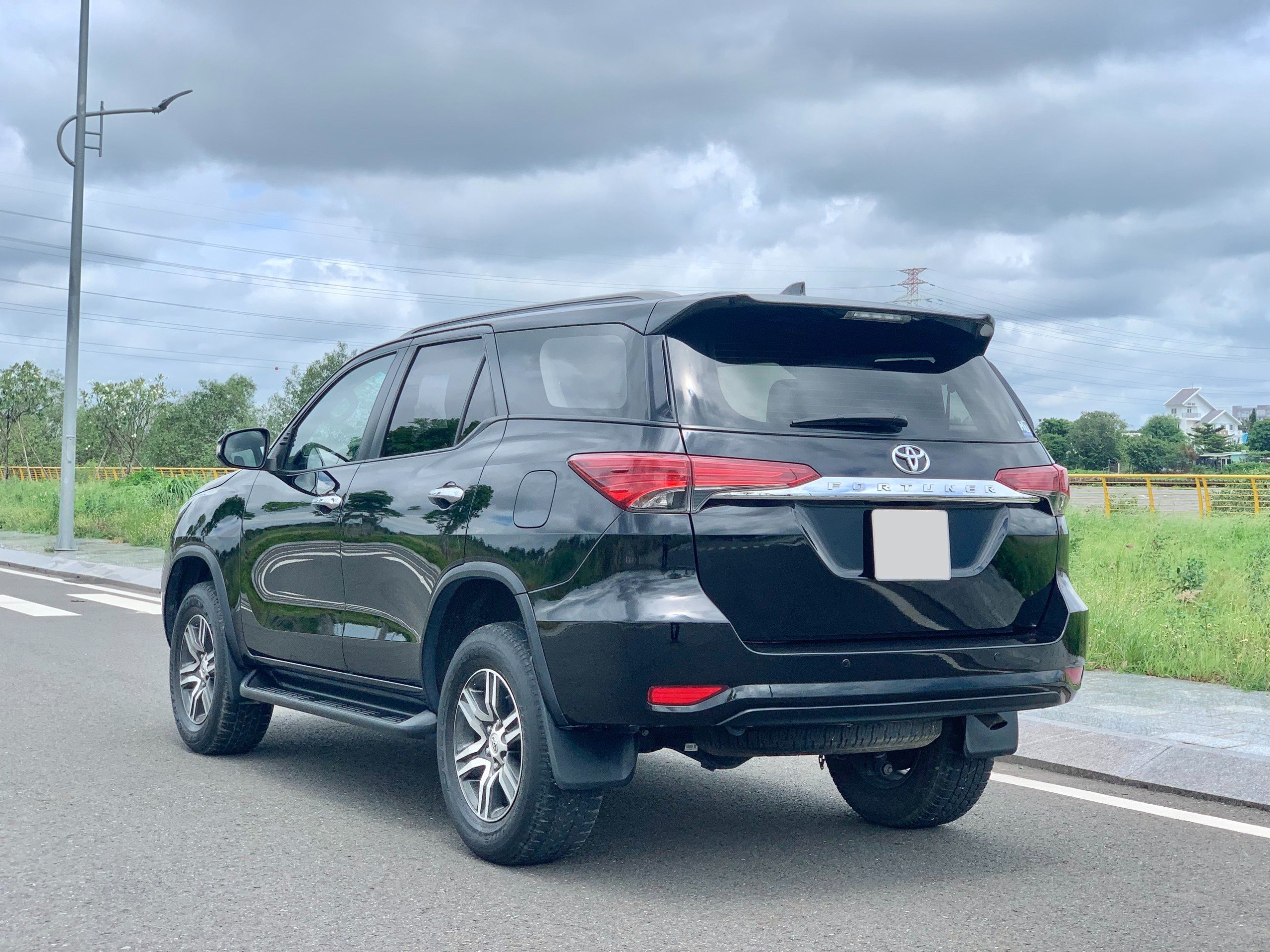 Toyota Fortuner 2017 2.7AT máy Xăng (18)